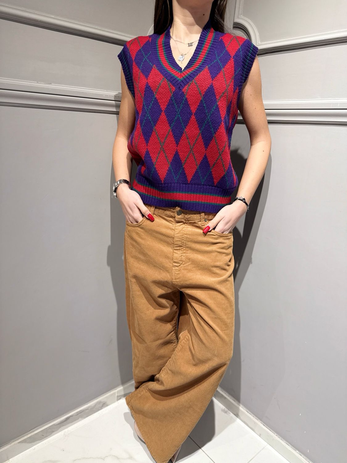 HAVE ONE - gilet in maglia a V a rombi LNC-H016 rosso/viola
