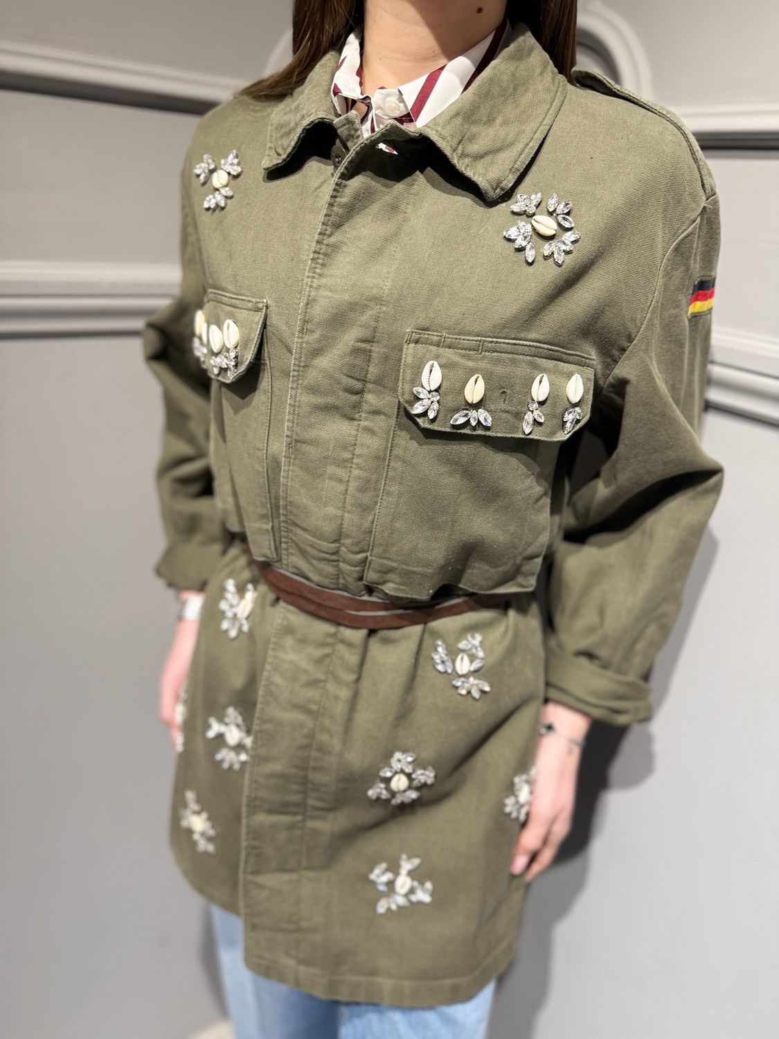 TENSIONE IN - giacca strass e conchiglie 38449 variante unica