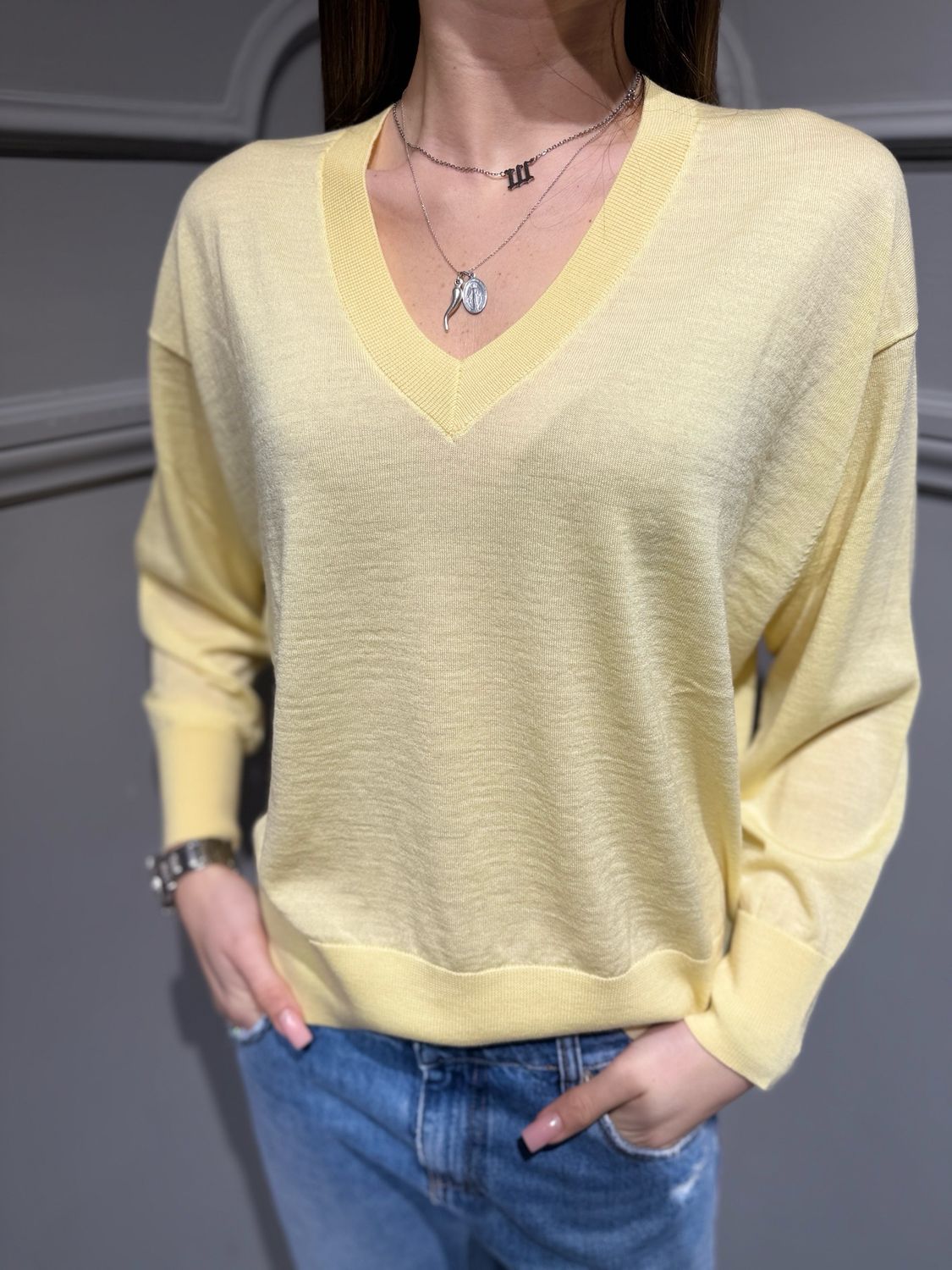 TENSIONE IN - maglia a V in pura lana MLN11 giallo