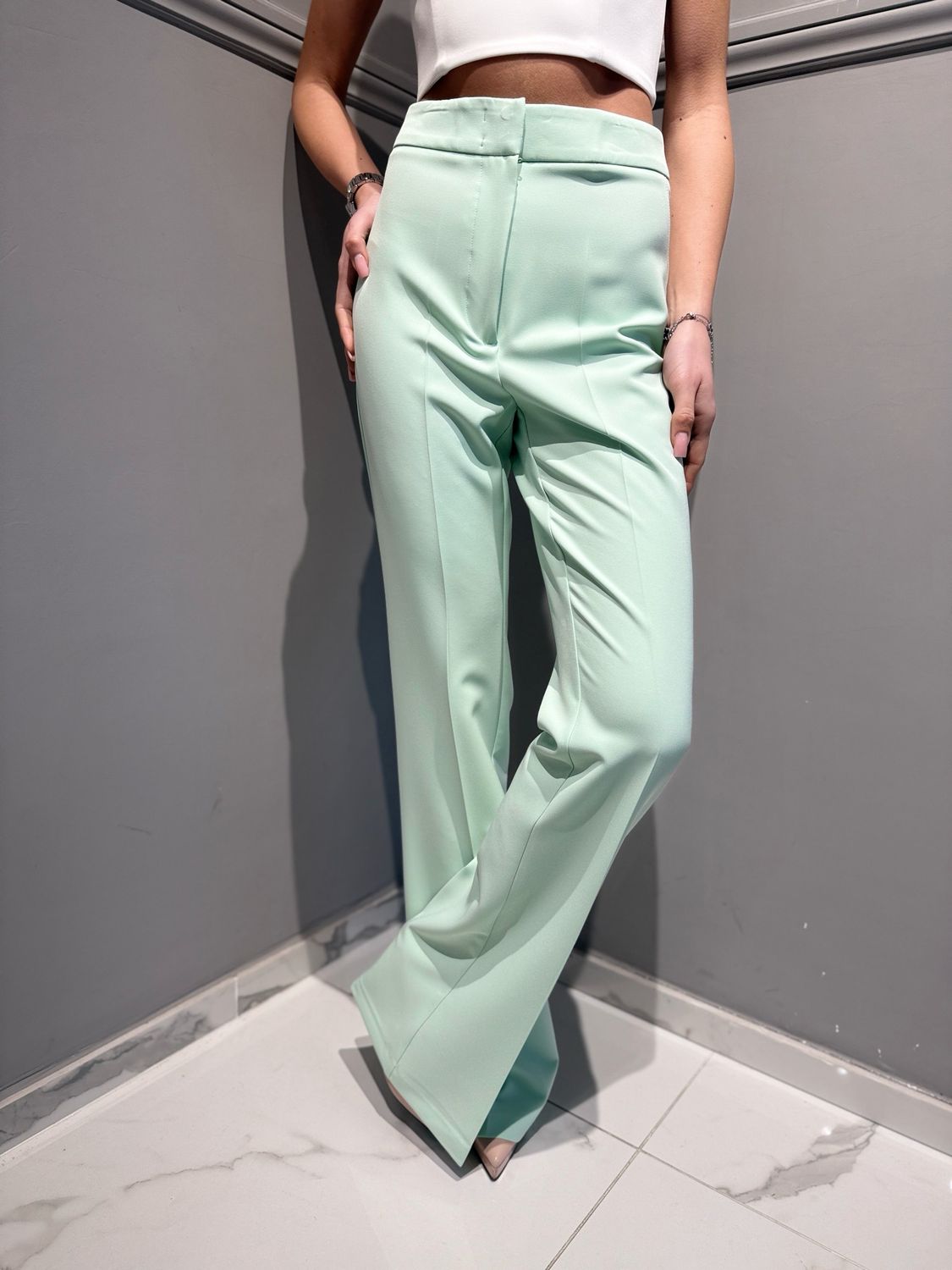 SILENCE LIMITED - giacca avvitata elasticizzata doppiopetto bottoni ricoperti libra key+ pantalone a zampa elasticizzato vita alta baschina flare Dusty mint