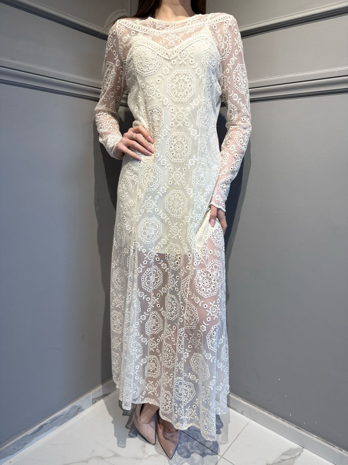 TENSIONE IN - abito in pizzo con sottoveste S26X013CAMP