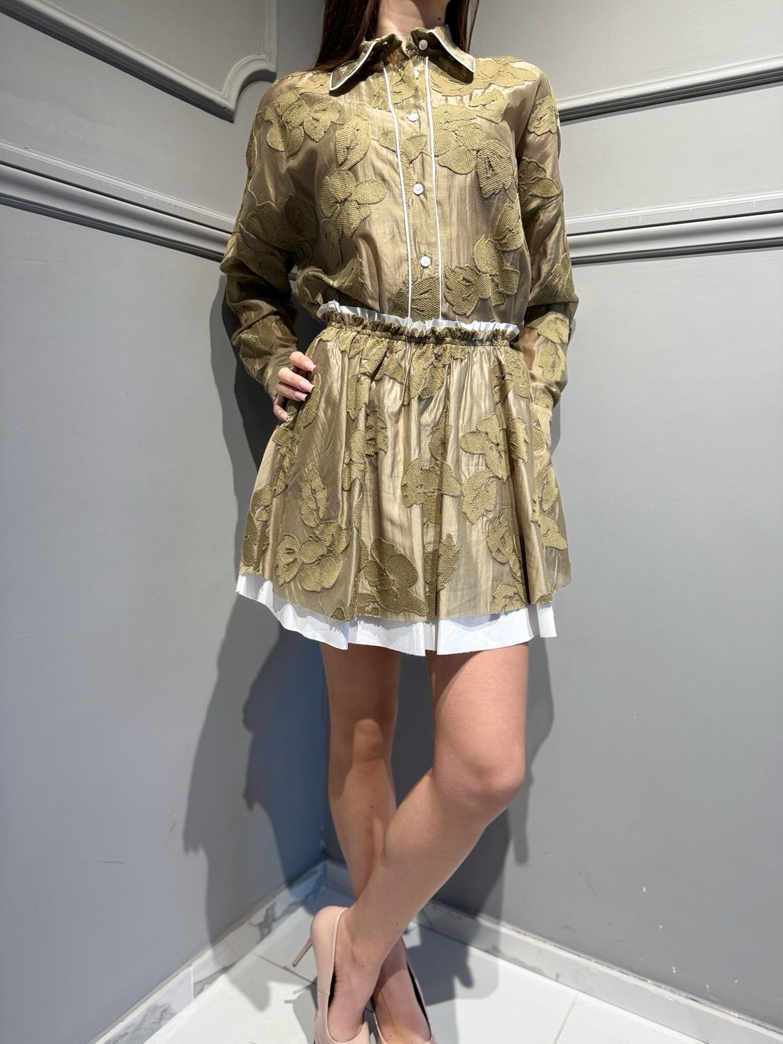 HAVE ONE - gonna corta in tessuto damascato ricamata GNO-Q015 verde militare