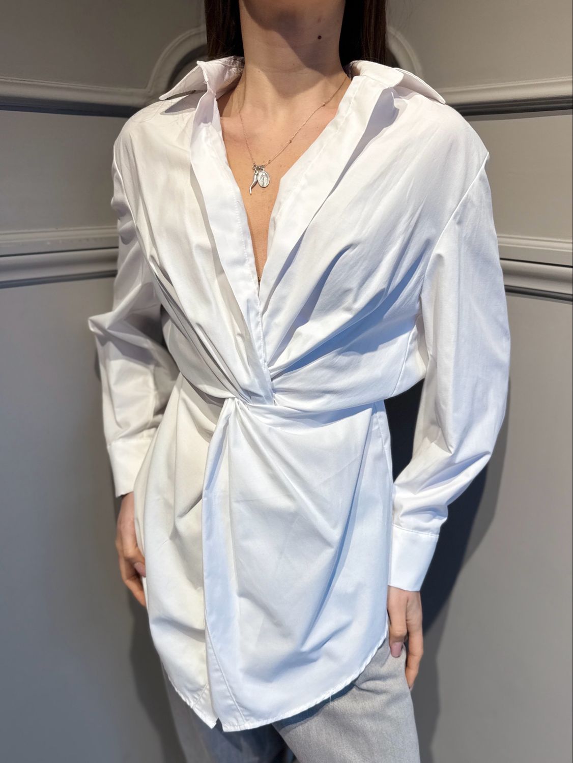 TENSIONE IN - camicia con nodo avvitata PE260046 bianco