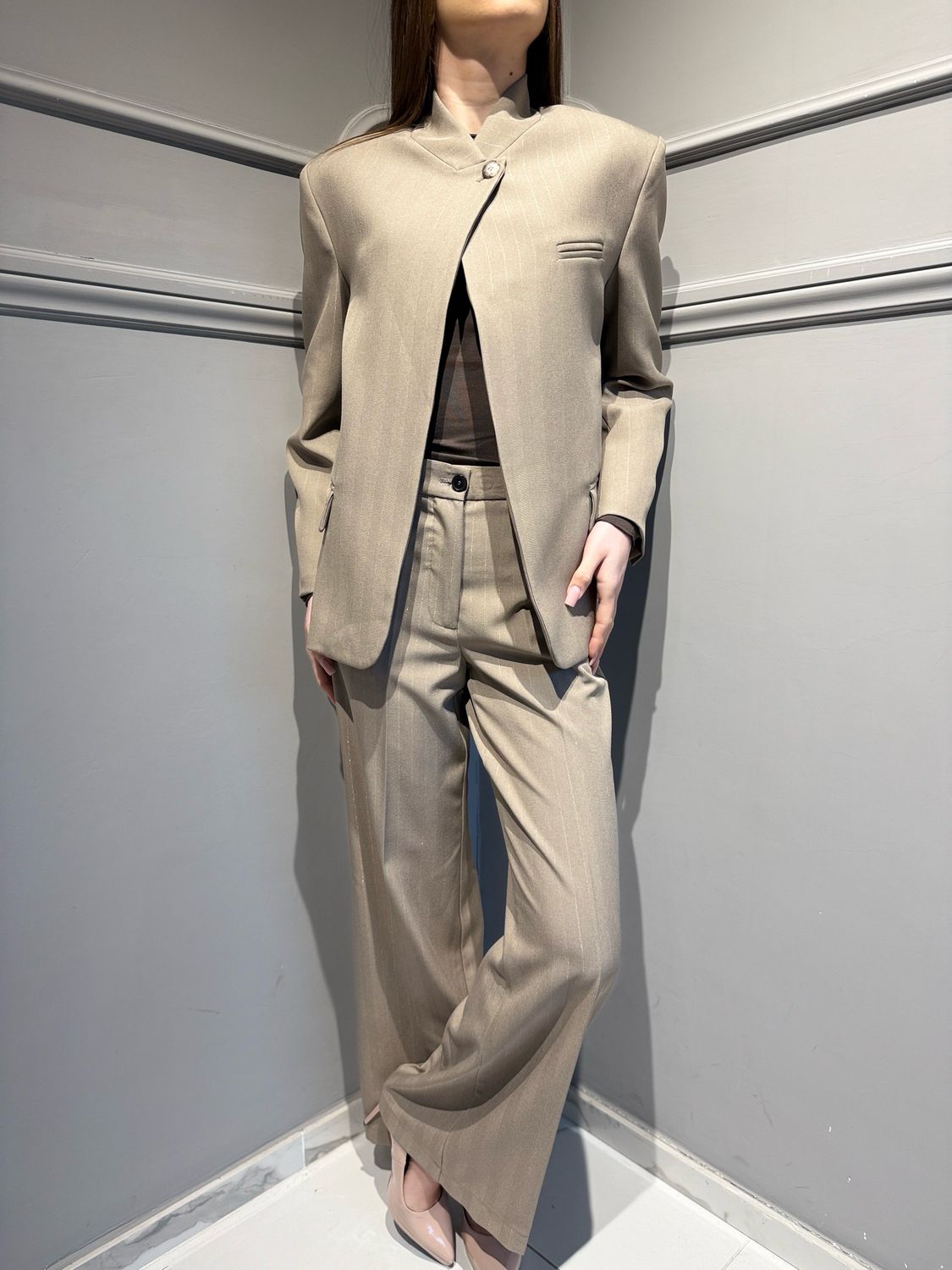 VICOLO - pantalone a palazzo con profili in lurex TAB0772 tortora