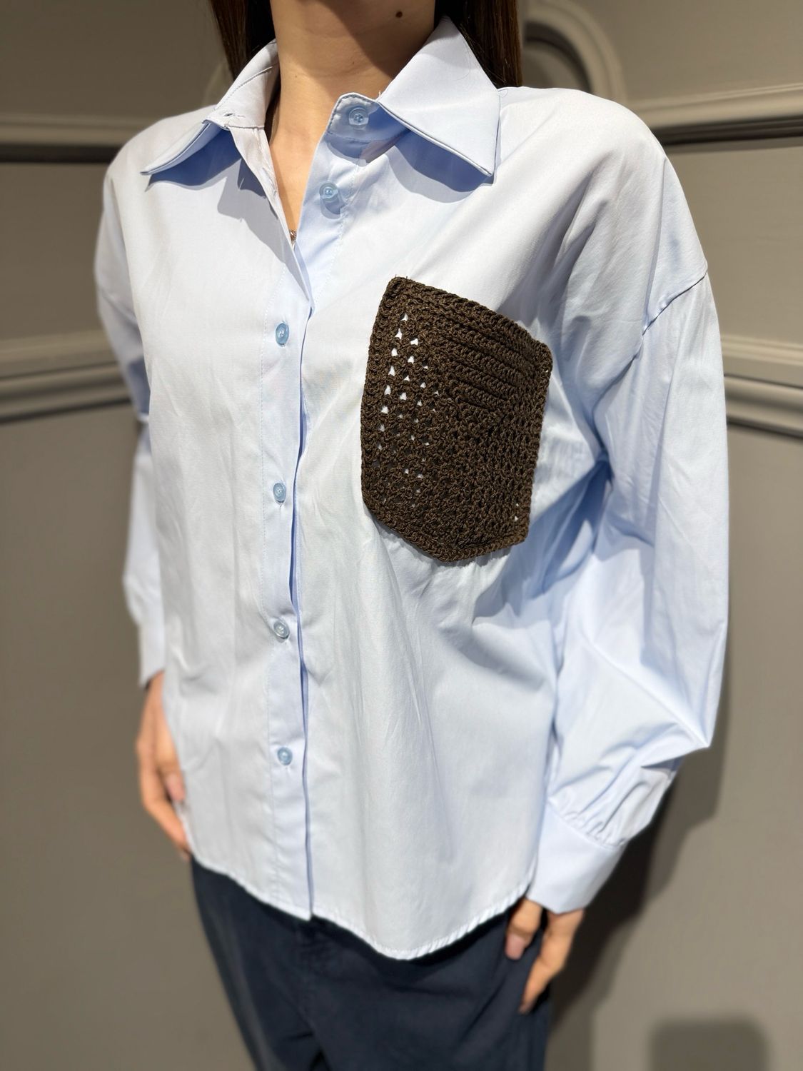 HAVE ONE - camicia over con tasca a uncinetto CVS-Q073 celeste/moro