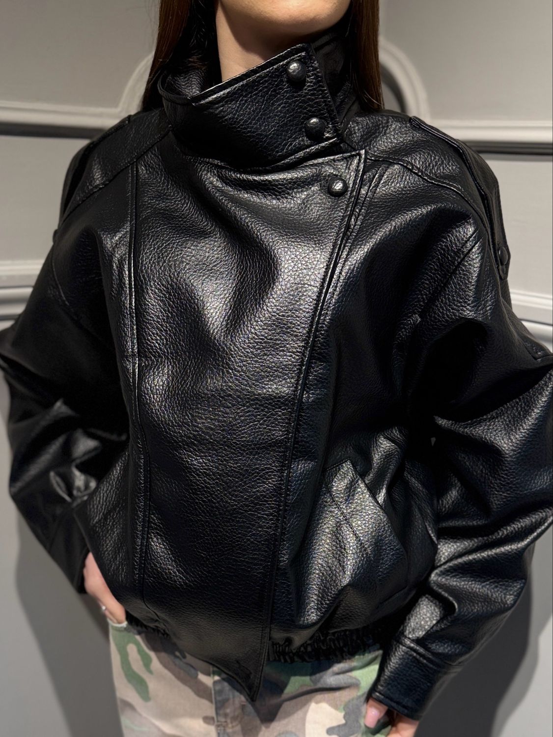 VICOLO - giacca bomber in ecopelle martellata TAB1307 nero