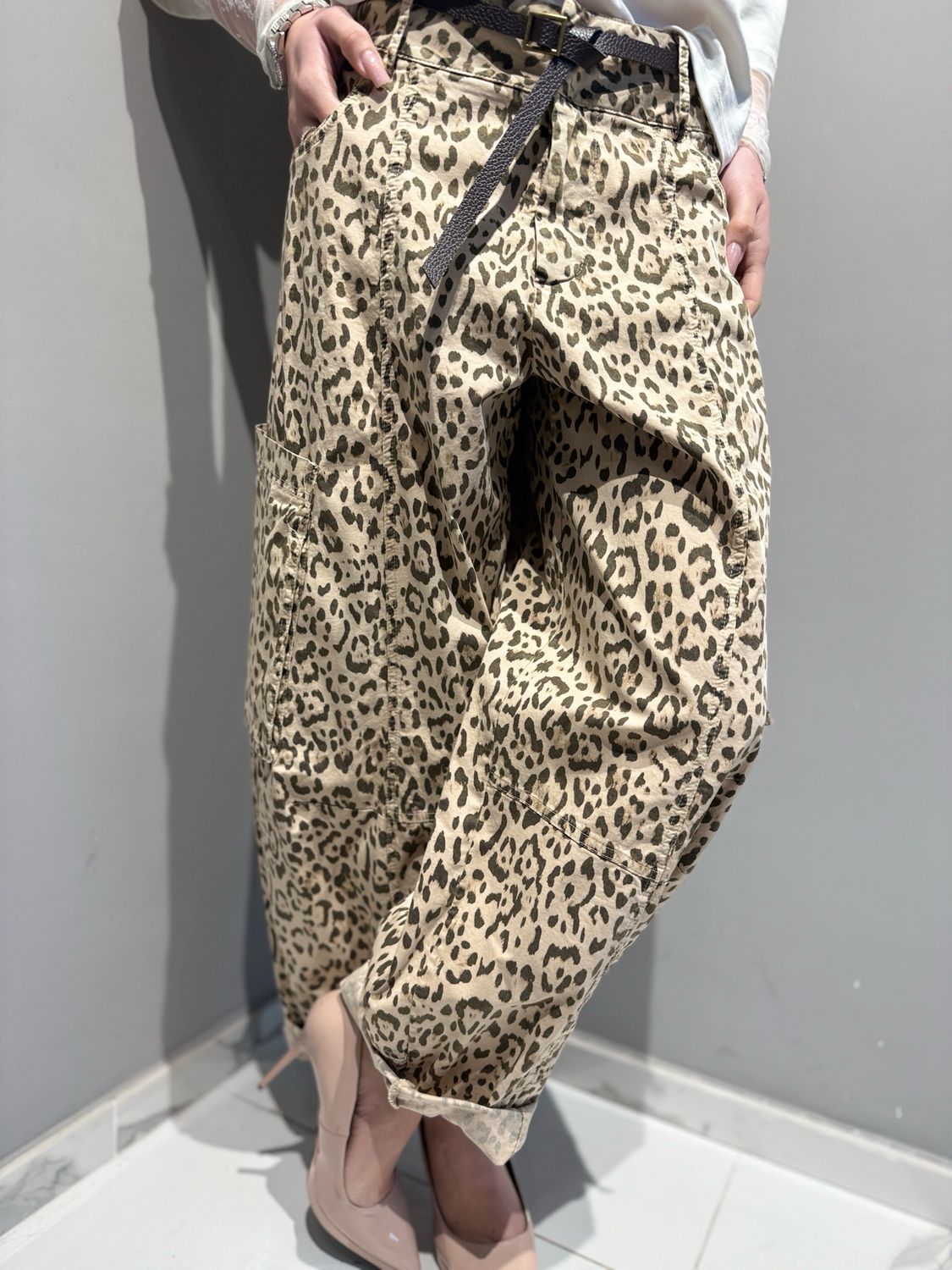 MOTEL - pantalone Animalier combact con tasconi OZ877