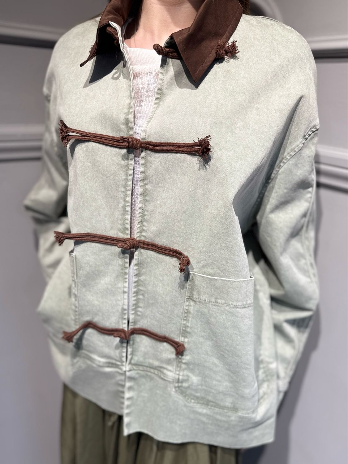 TENSIONE IN - giacca in denim con alamari ED628 verde olio