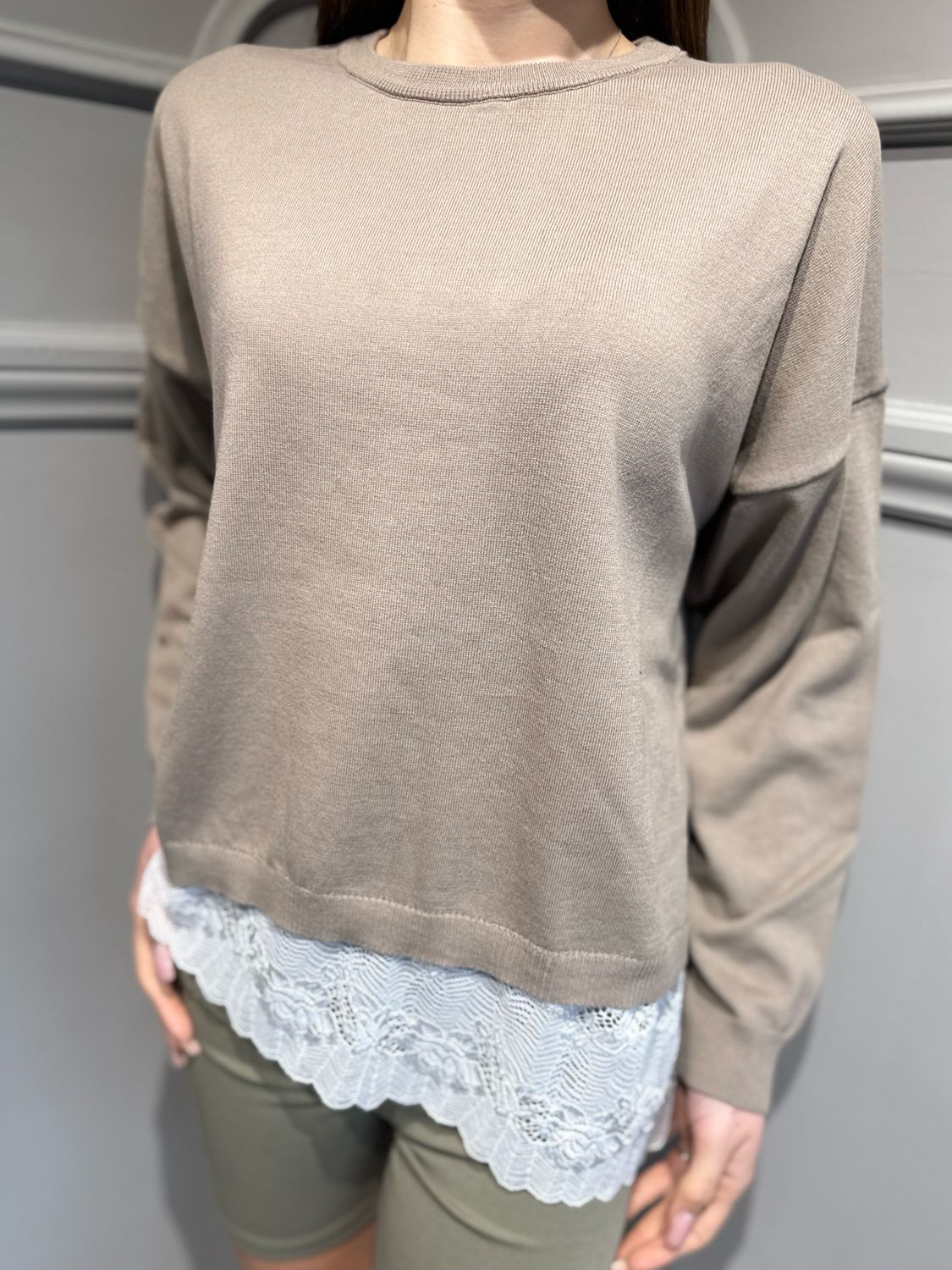 MOTEL - maglia in filo con pizzo 26P303 taupe