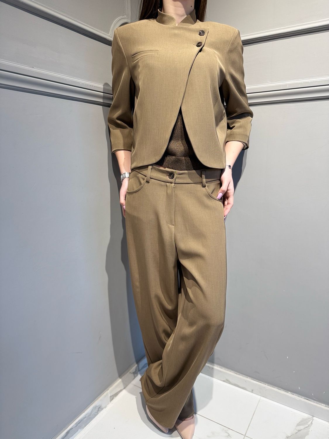 TENSIONE IN - pantalone carrot  25P4184 tabacco