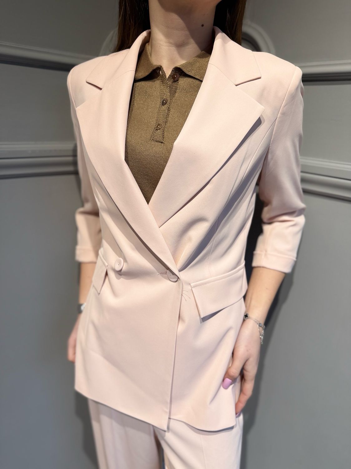 TENSIONE IN - giacca doppiopetto in tessuto fluido cadi’ con spacchi laterali PE26028camp rosa