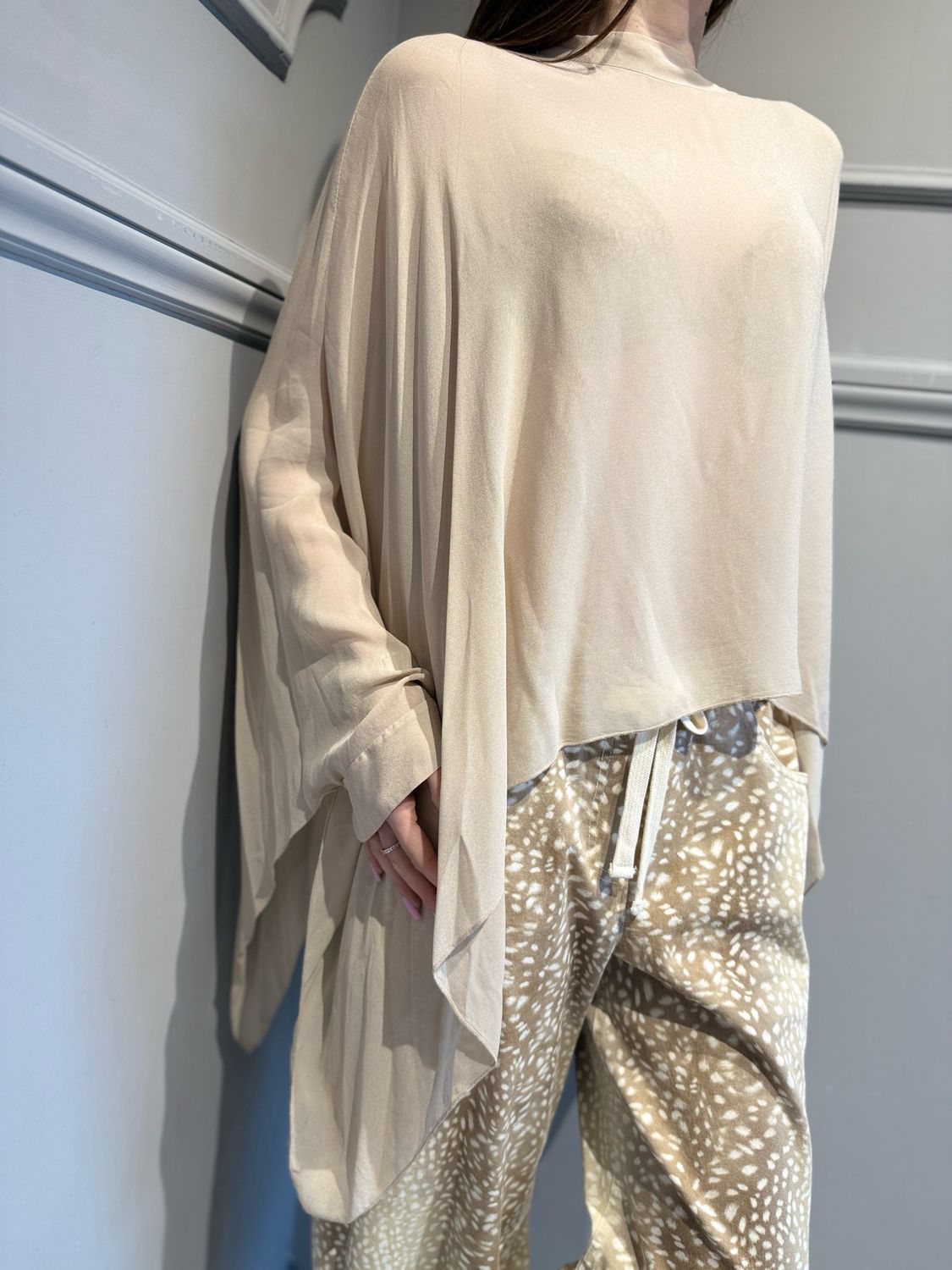 MOTEL - blusa E665B07Q avena