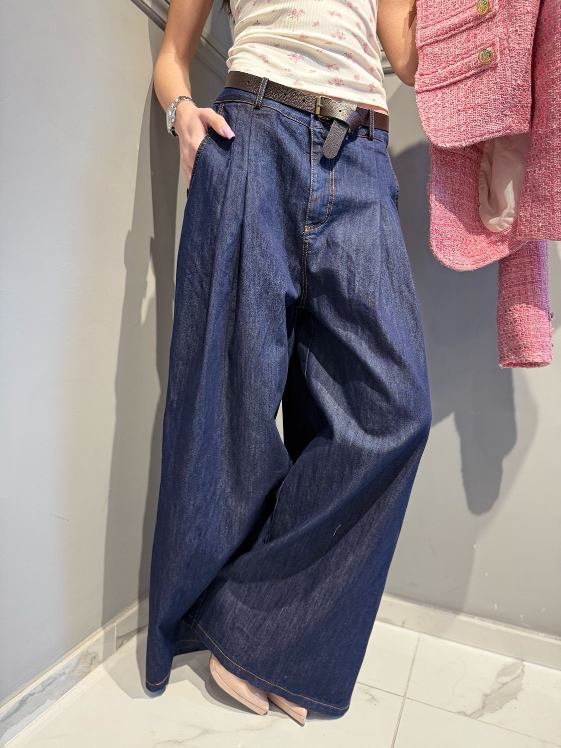 VICOLO - pantalone in denim elasticizzato con pences ferme a palazzo TAB1469 blu