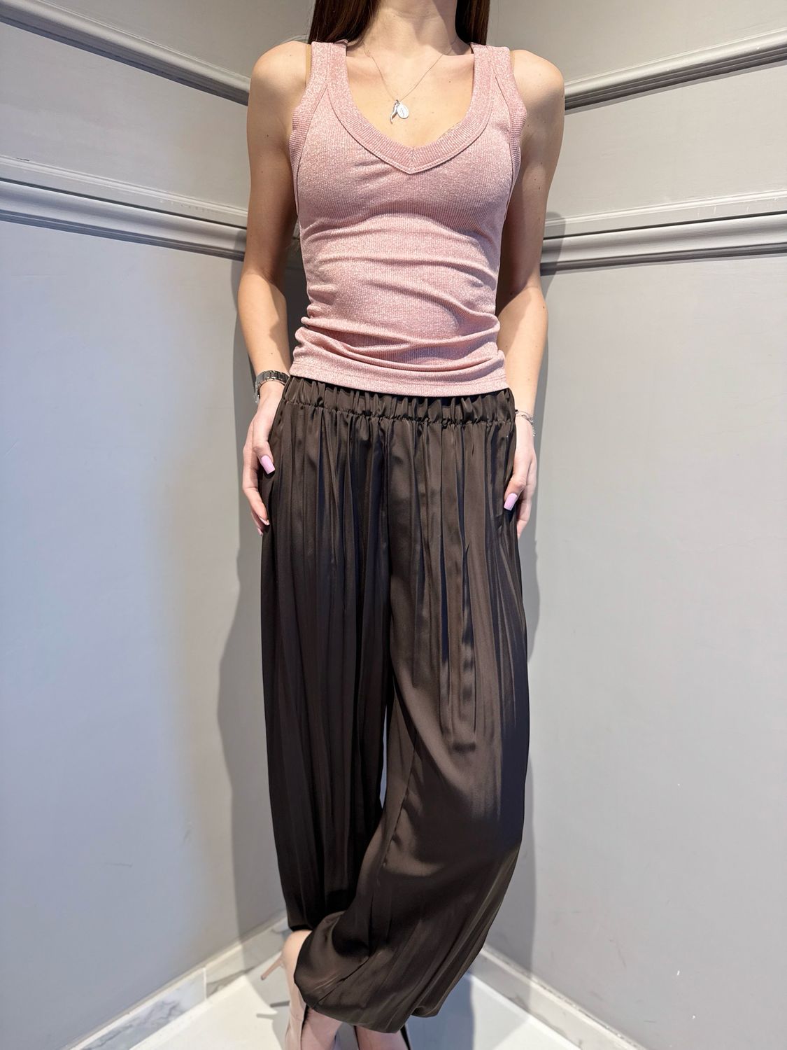 VICOLO - pantalone in raso a pallaoncino TAB1527 moro