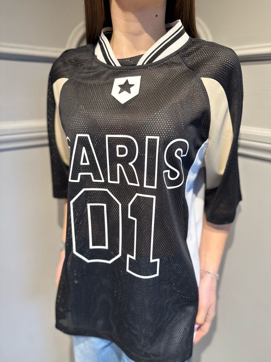 VICOLO - t-shirt a V RAB0450 nero/oro