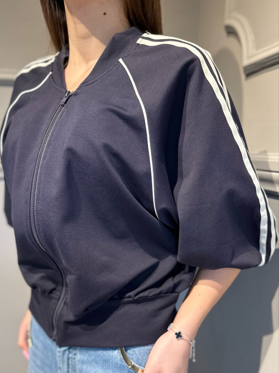 MOTEL - bomber in scuba maniche a palloncino 38824G blu/bianco