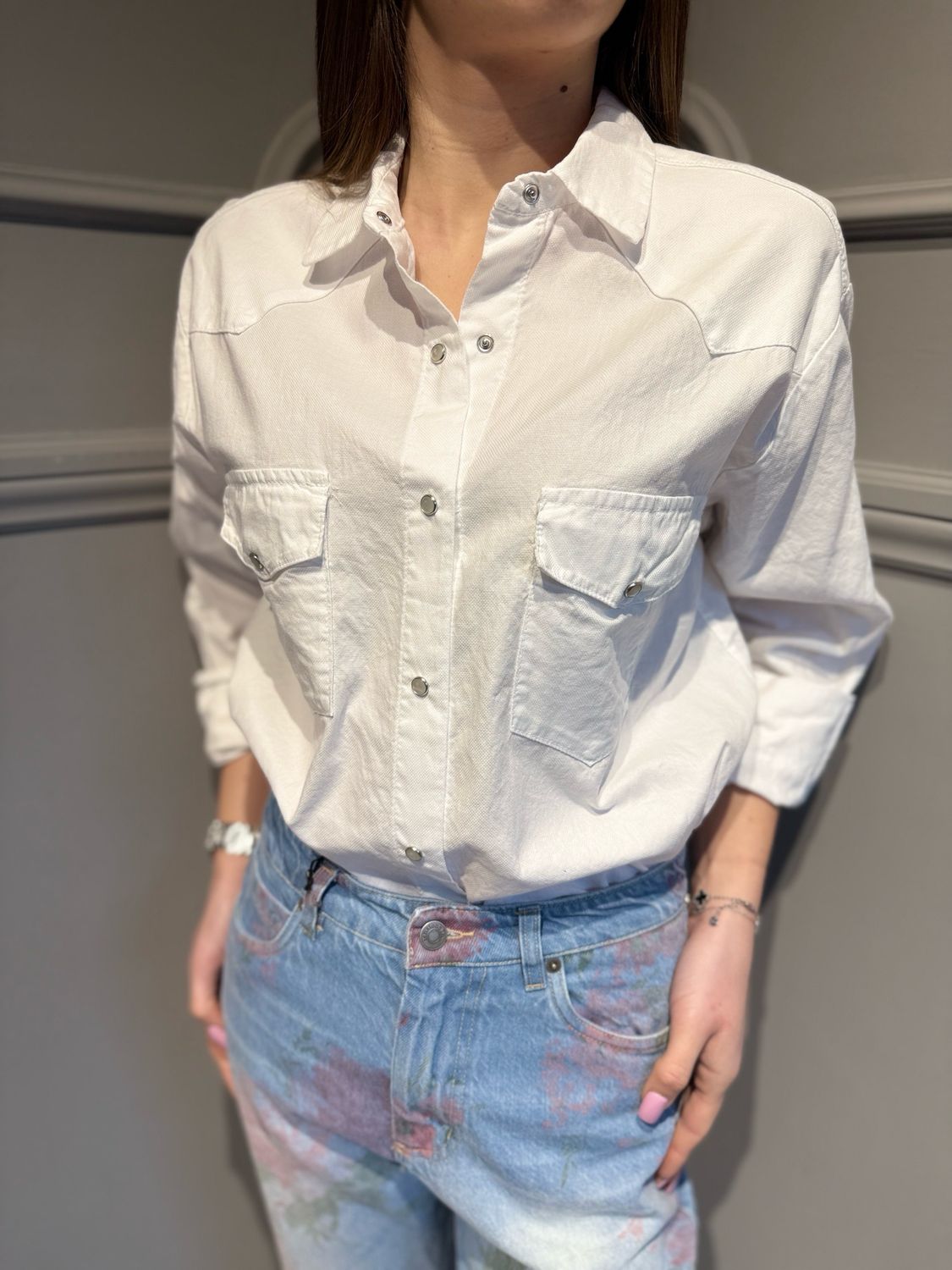 TENSIONE IN - camicia Oxford con bottoni a pressione S26C463 bianco