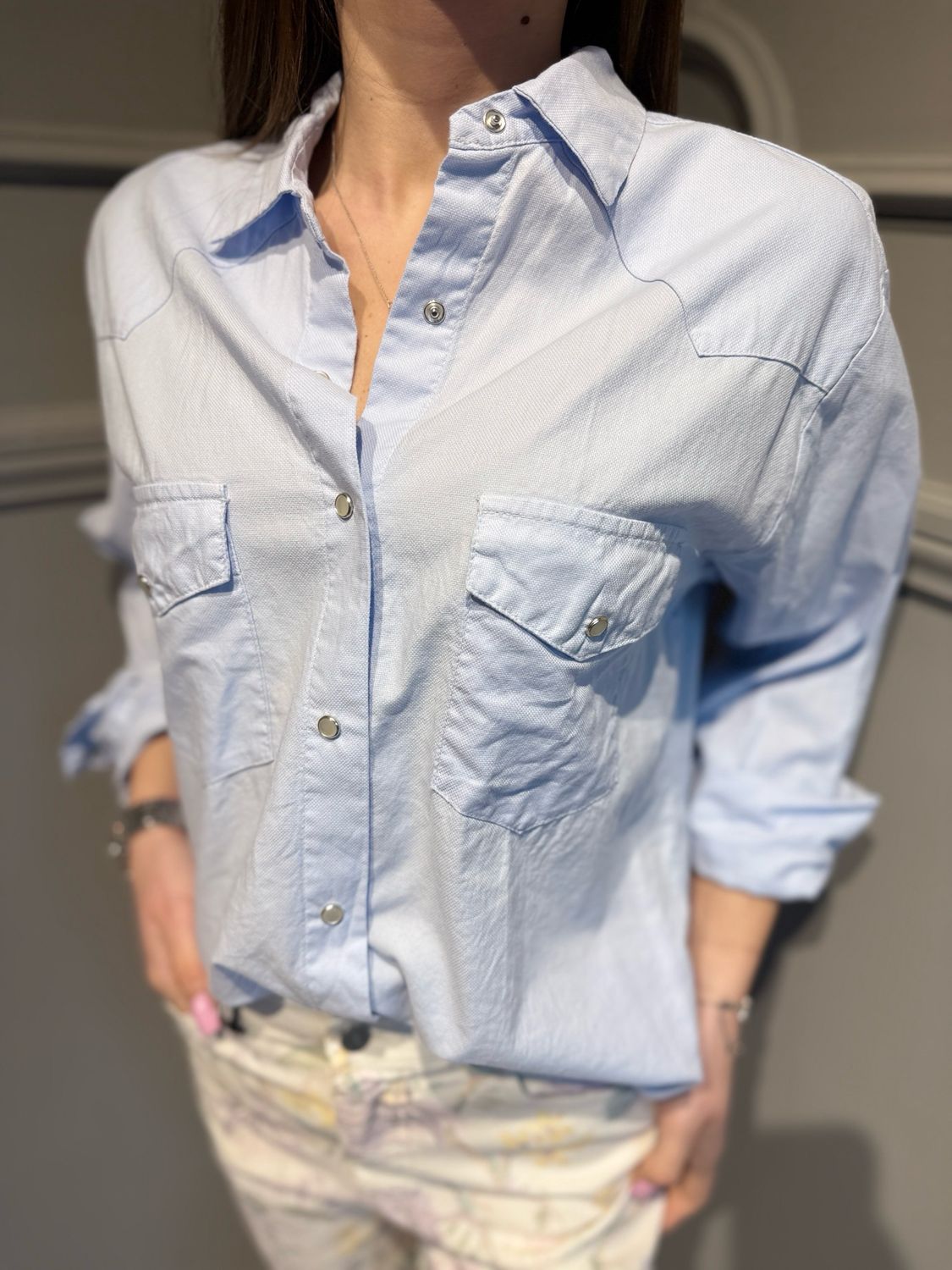TENSIONE IN - camicia Oxford con bottoni a pressione S26C423 celeste