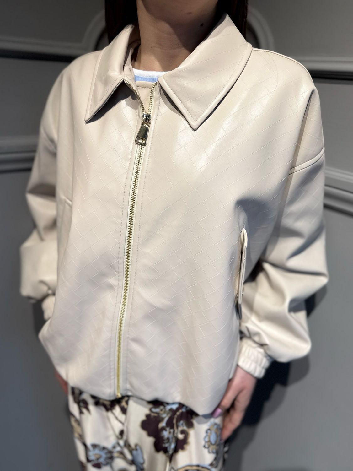 MOTEL - giubbino in ecopelle intrecciata 26B178 panna