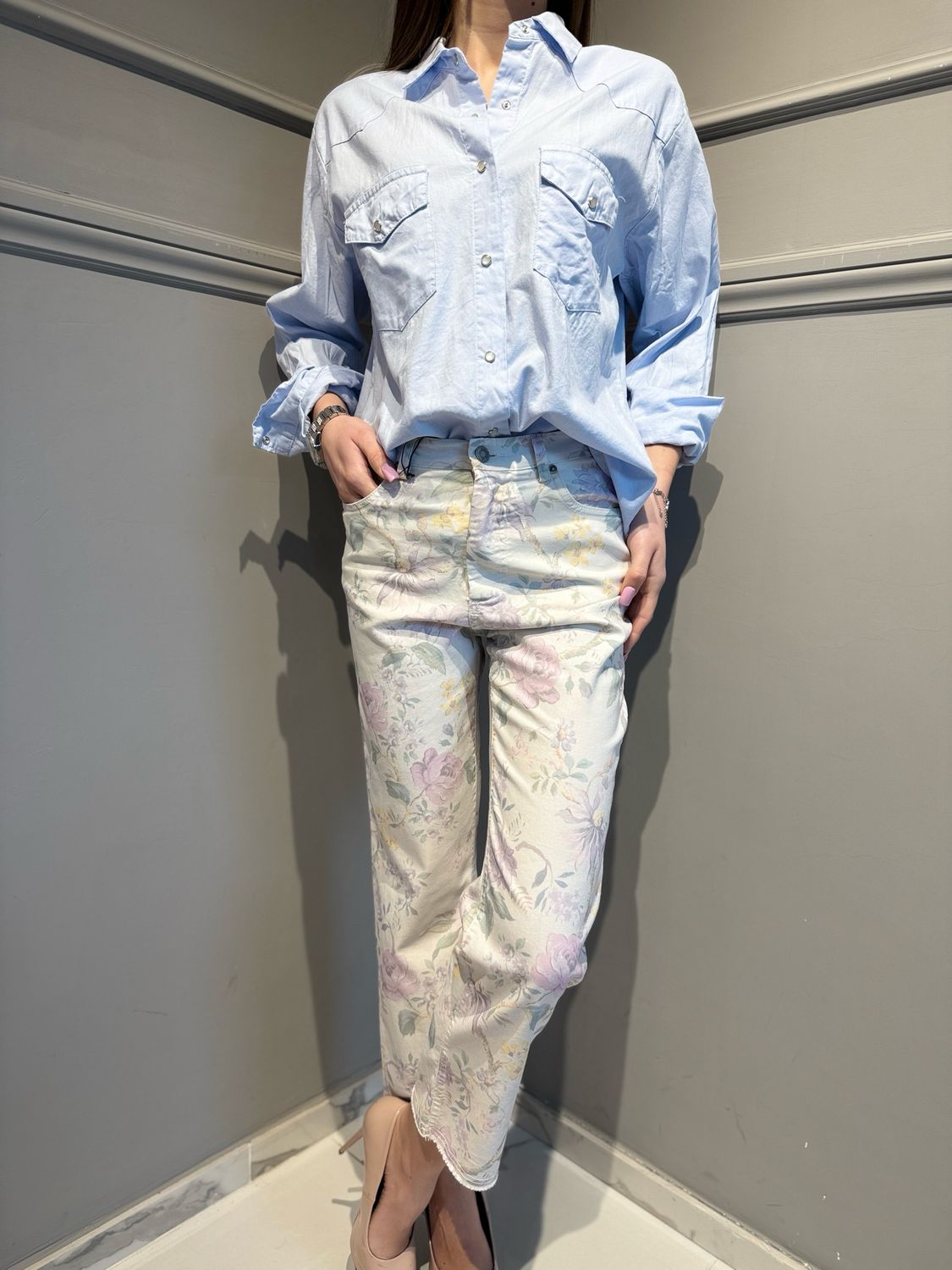 TENSIONE IN - pantalone in cotone elasticizzato a fiori S26P907