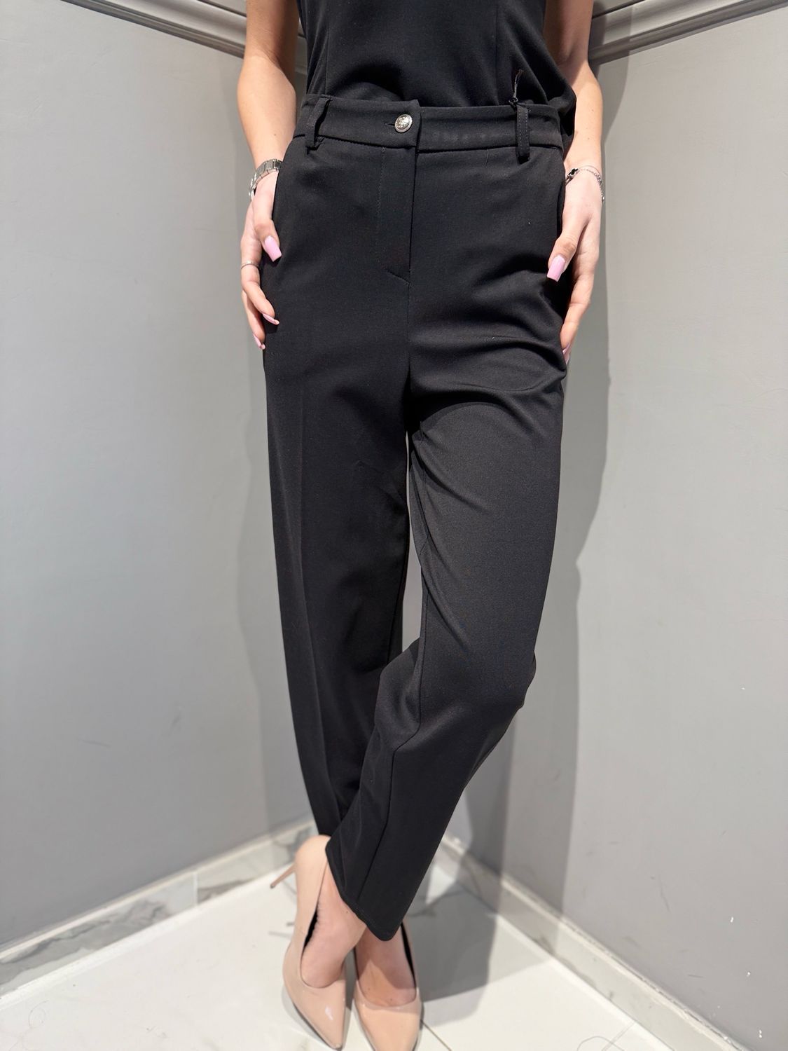 TENSIONE IN - pantalone in punto Milano con elastico in vita 26p4441 nero