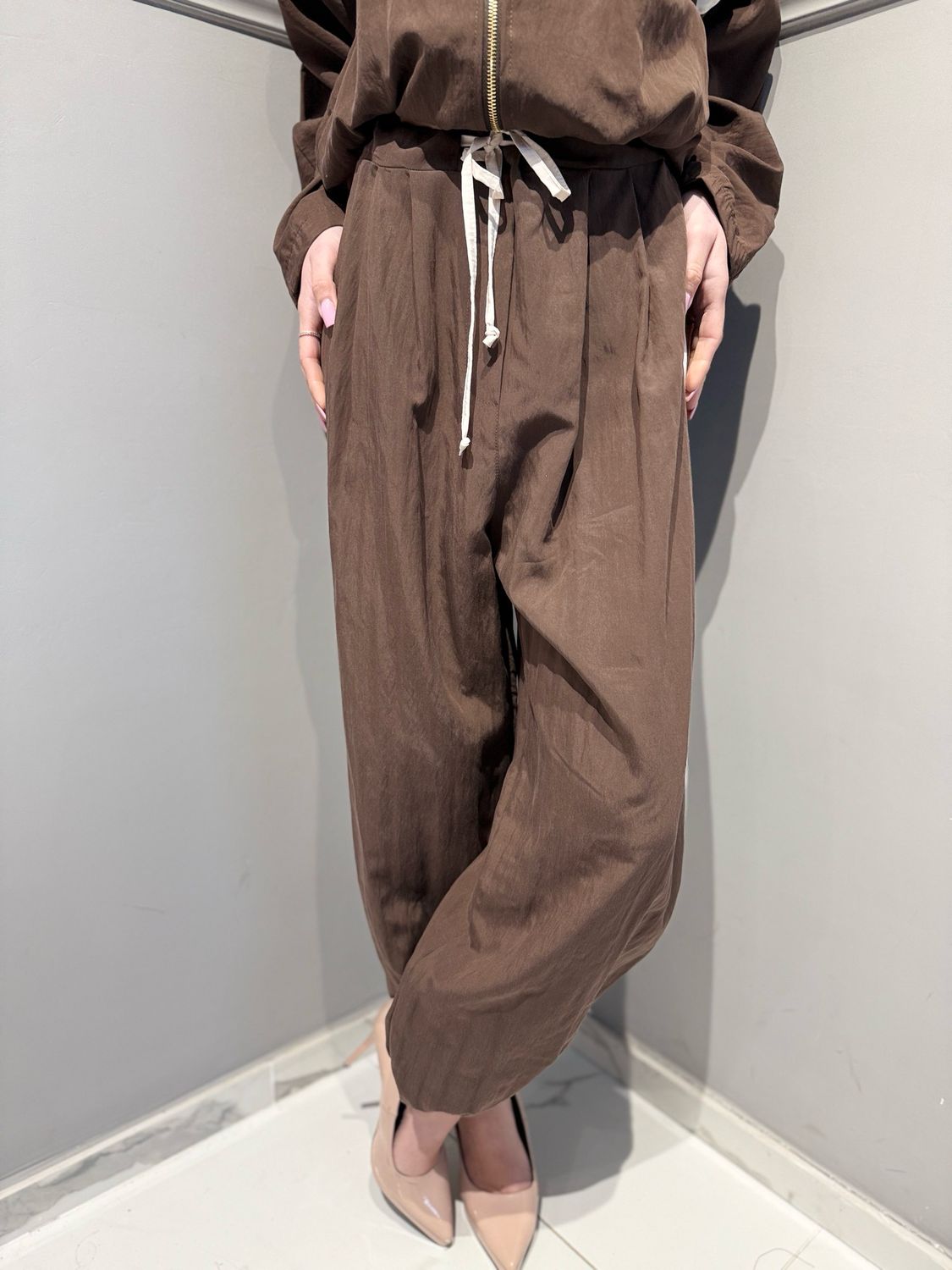 VICOLO - pantalone in tessuto leggerissimo con bande laterali TAB1742 moro/burro