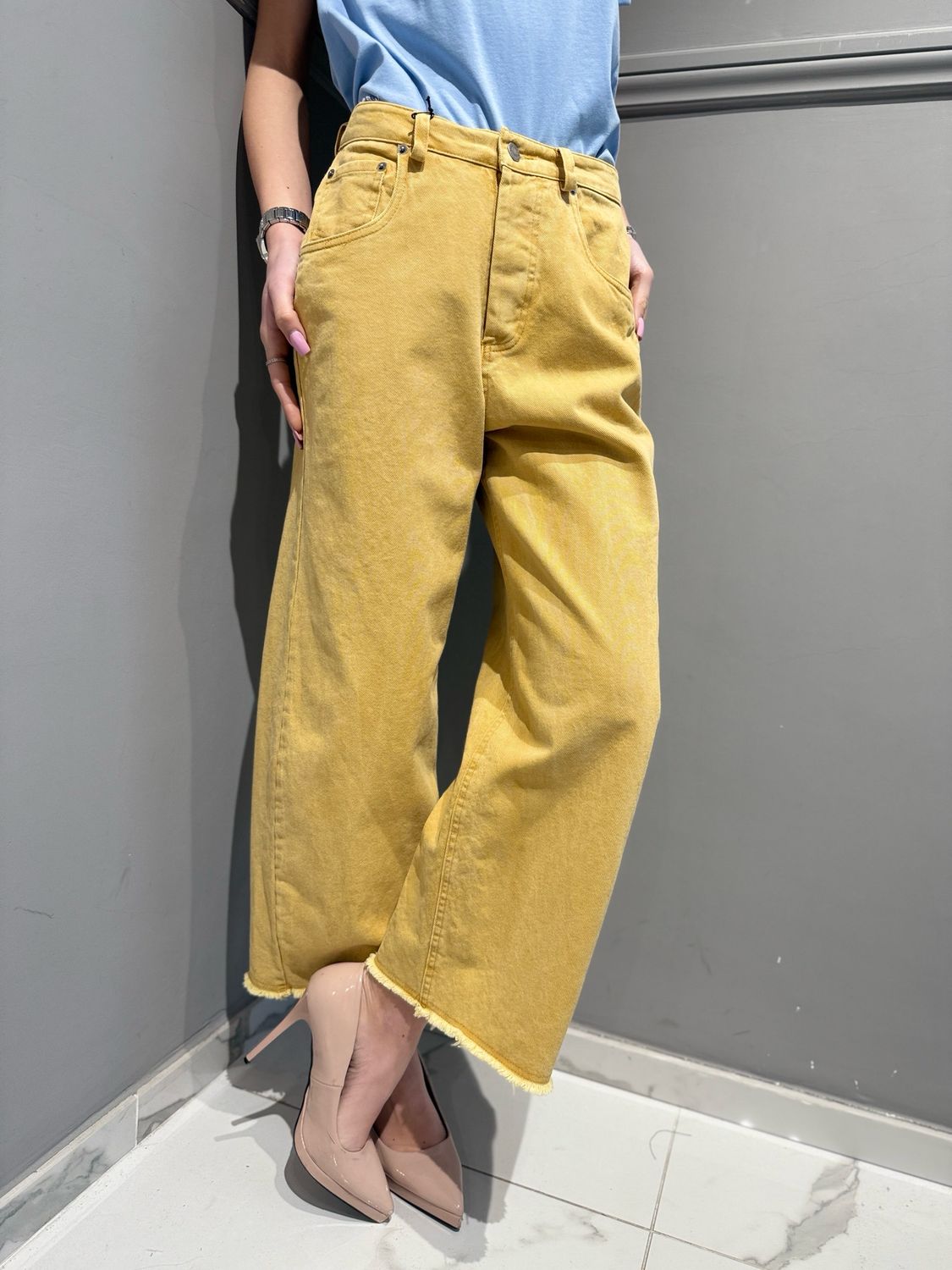 TENSIONE IN - pantalone sfrangiato S26P285 giallino