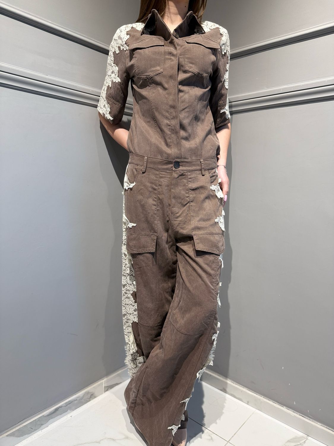 MOTEL - pantalone a pazzo con inserti in pizzo in tessuto fluido moka PX1145