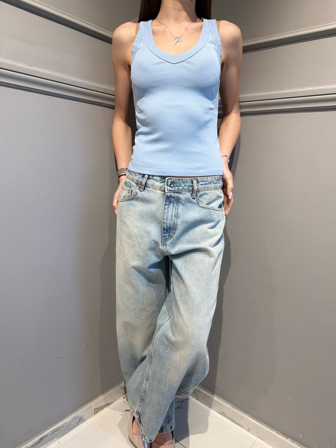 VICOLO - top a canotta scollo a V a costina elasticizzata UAB0045 celeste