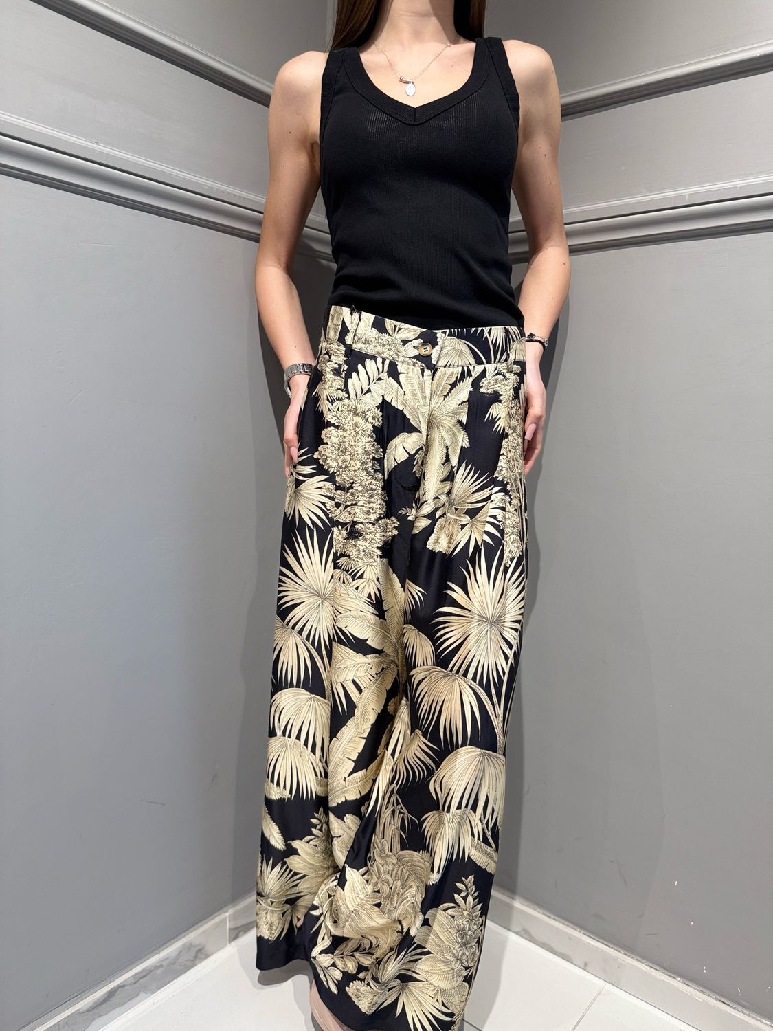 TENSIONE IN - pantalone a palazzo ANU  con pences in pura viscosa PE264260