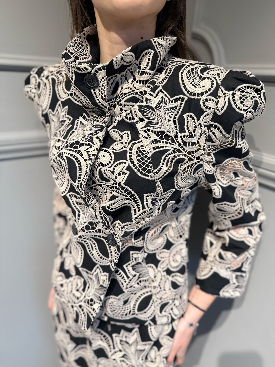 MOTEL - giacca in pizzo avvitata con spalline 26B4539 nero