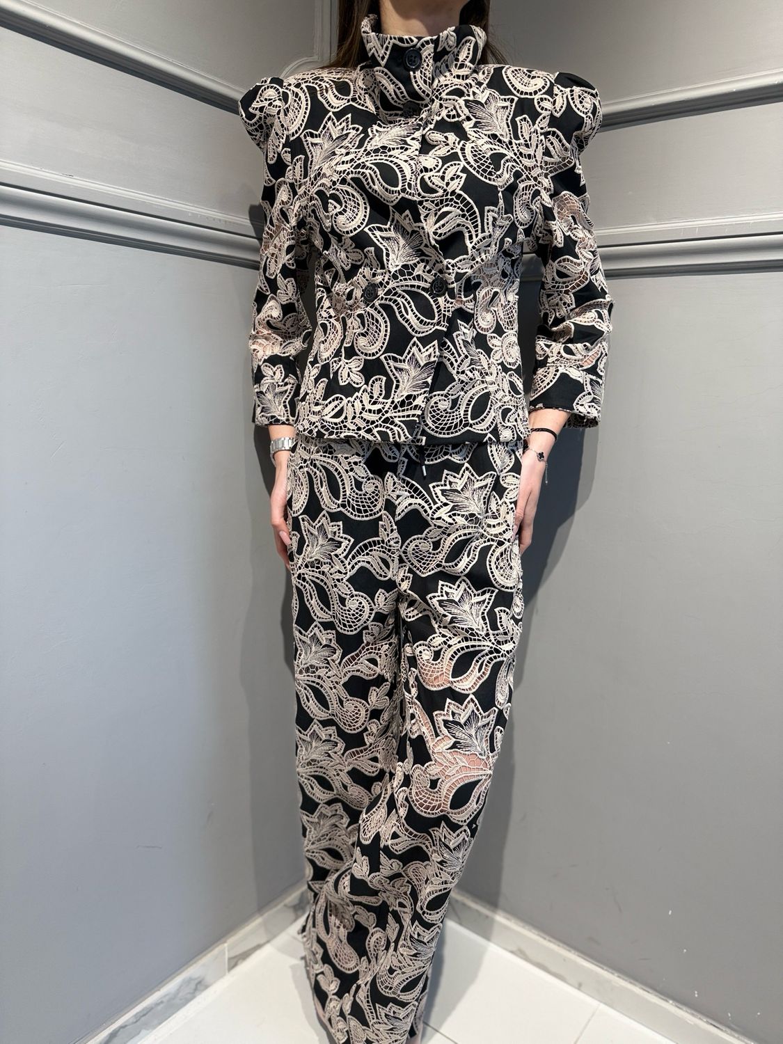 MOTEL - pantalone ricamato in cotone a palazzo con elastico in vita 26P4604 nero