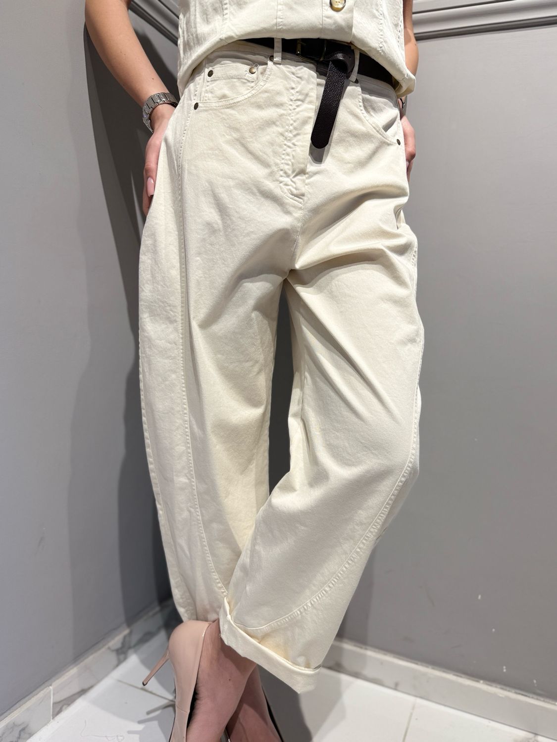 VICOLO -  pantalone Baloon in cotone elasticizzato TAB1876 burro