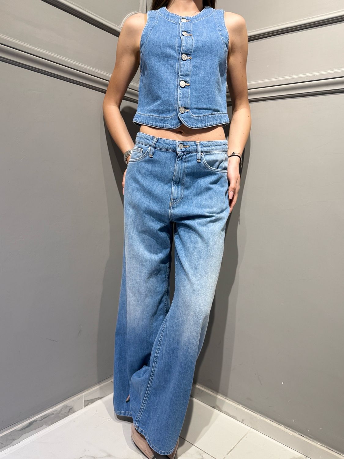 VICOLO - gilet avvitato audrey DAB5378 denim chiaro