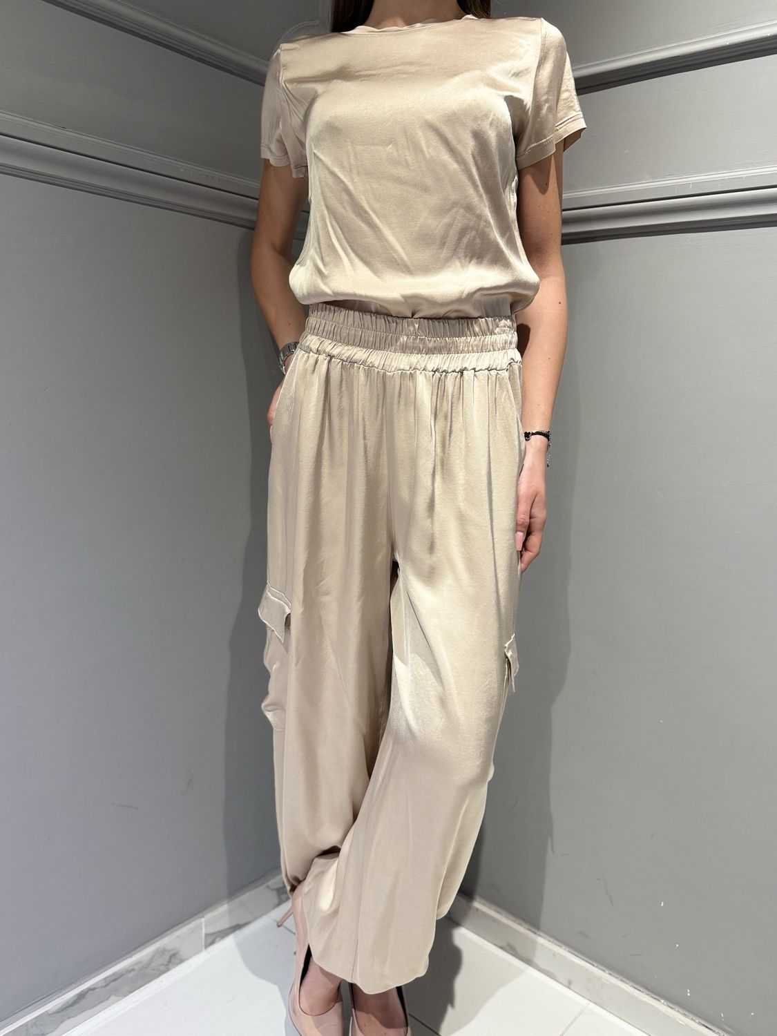 MOTEL - pantalone cargo in satin elastico sotto G275P22R avena