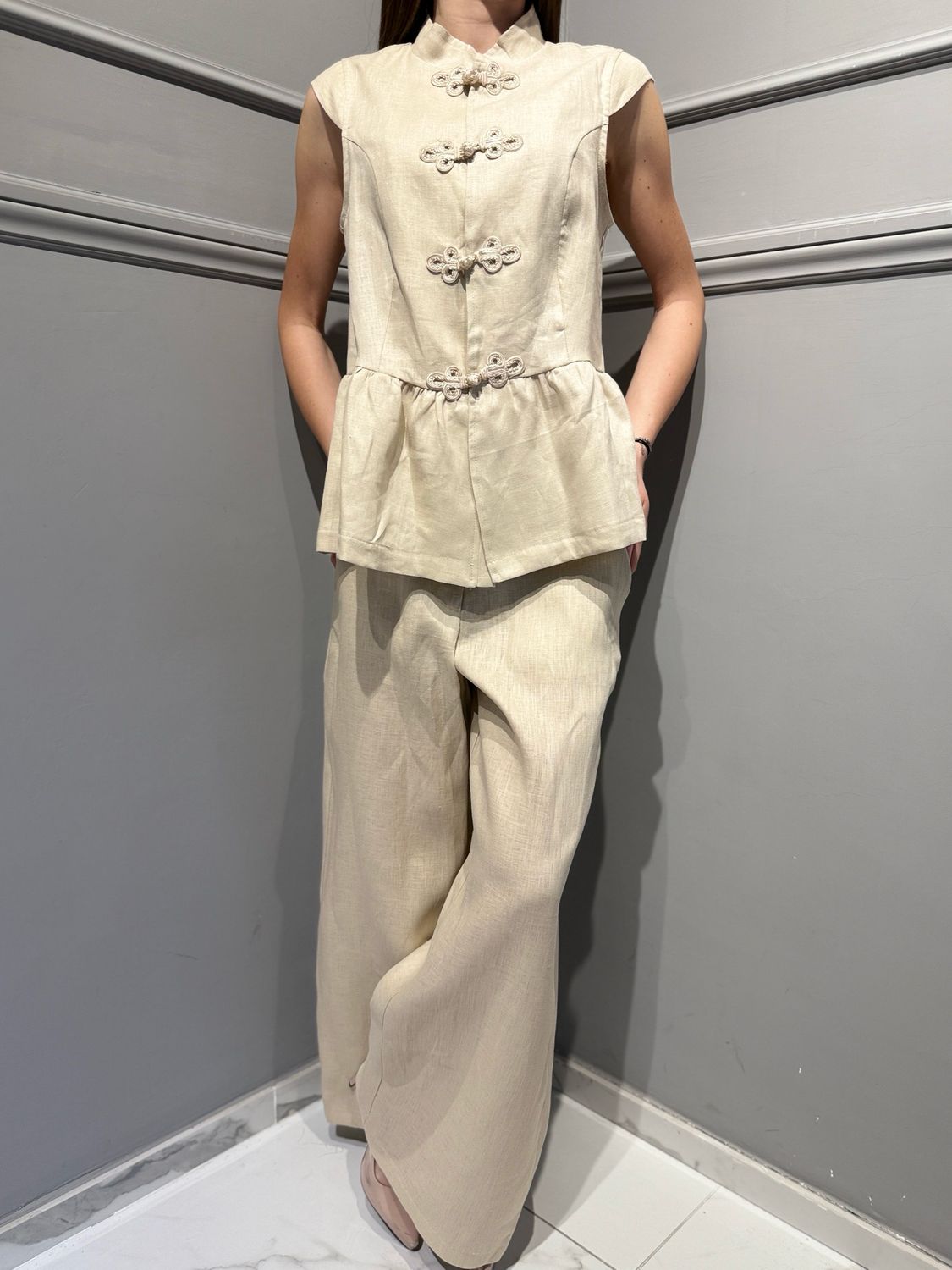 MOTEL - gilet in puro Lino bottoni alamari S26TB03 sabbia