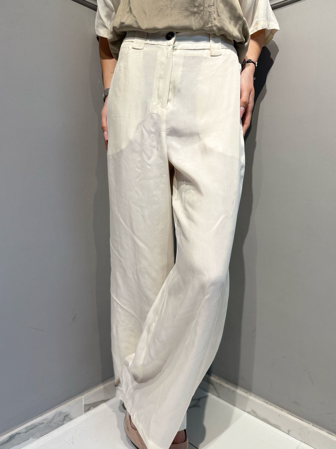 TENSIONE IN - pantalone a palazzo  elastico dietro in cupro 26P4808 panna