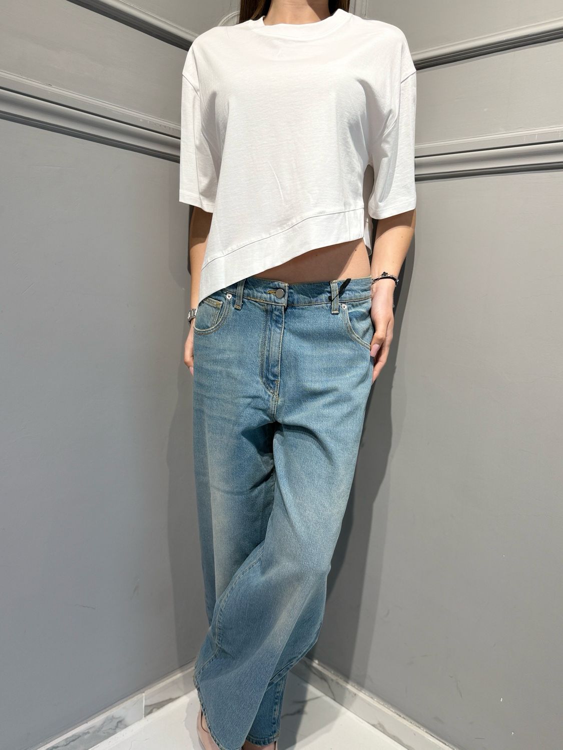 VICOLO - t-shirt taglio sbieco UAB0281 bianco