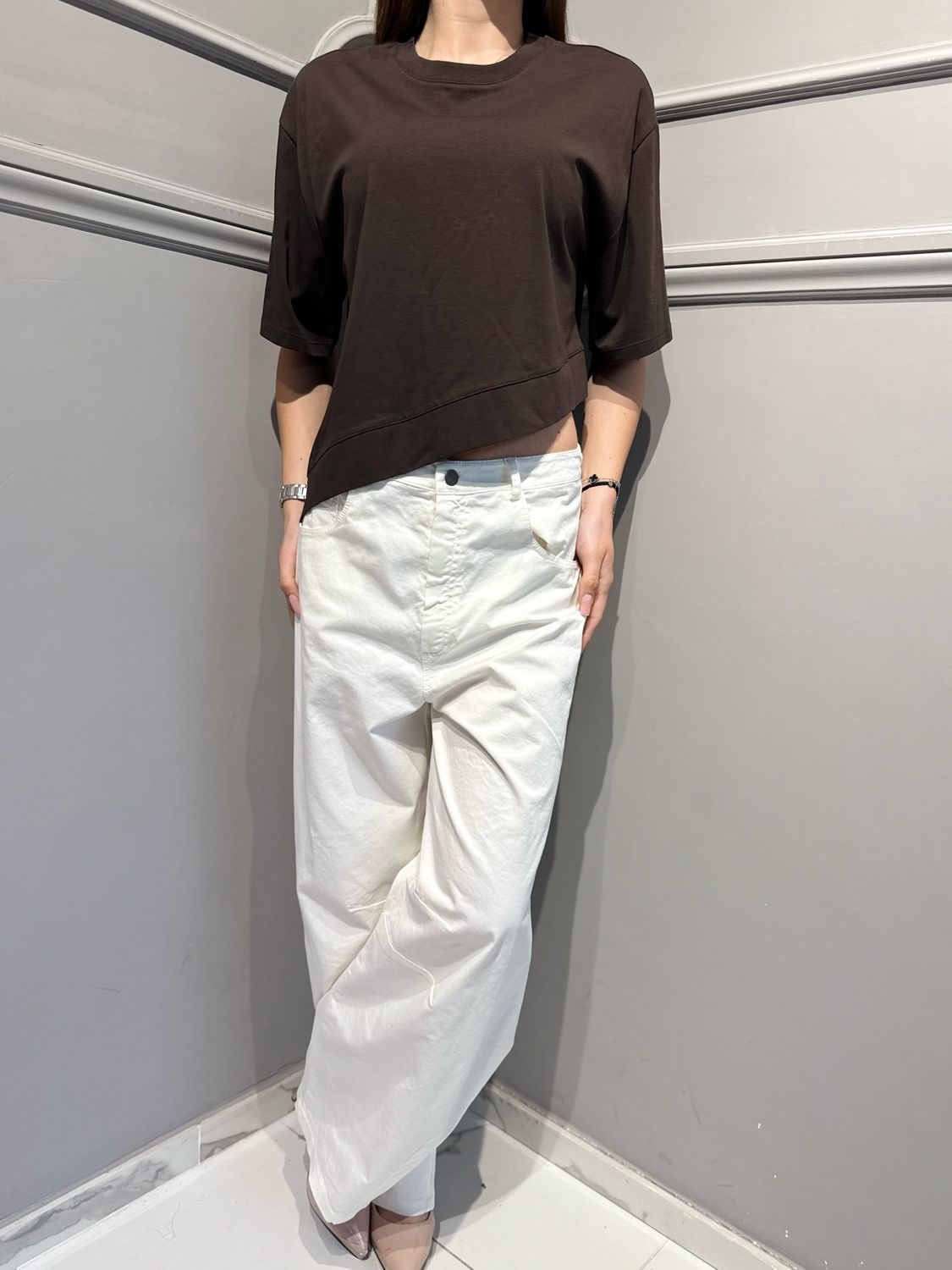 VICOLO - t-shirt taglio sbiego UAB0281 moro