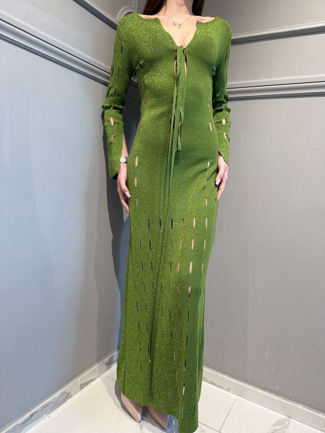 AKEP - abito lungo con maniche con cut design VSKD13306 verde
