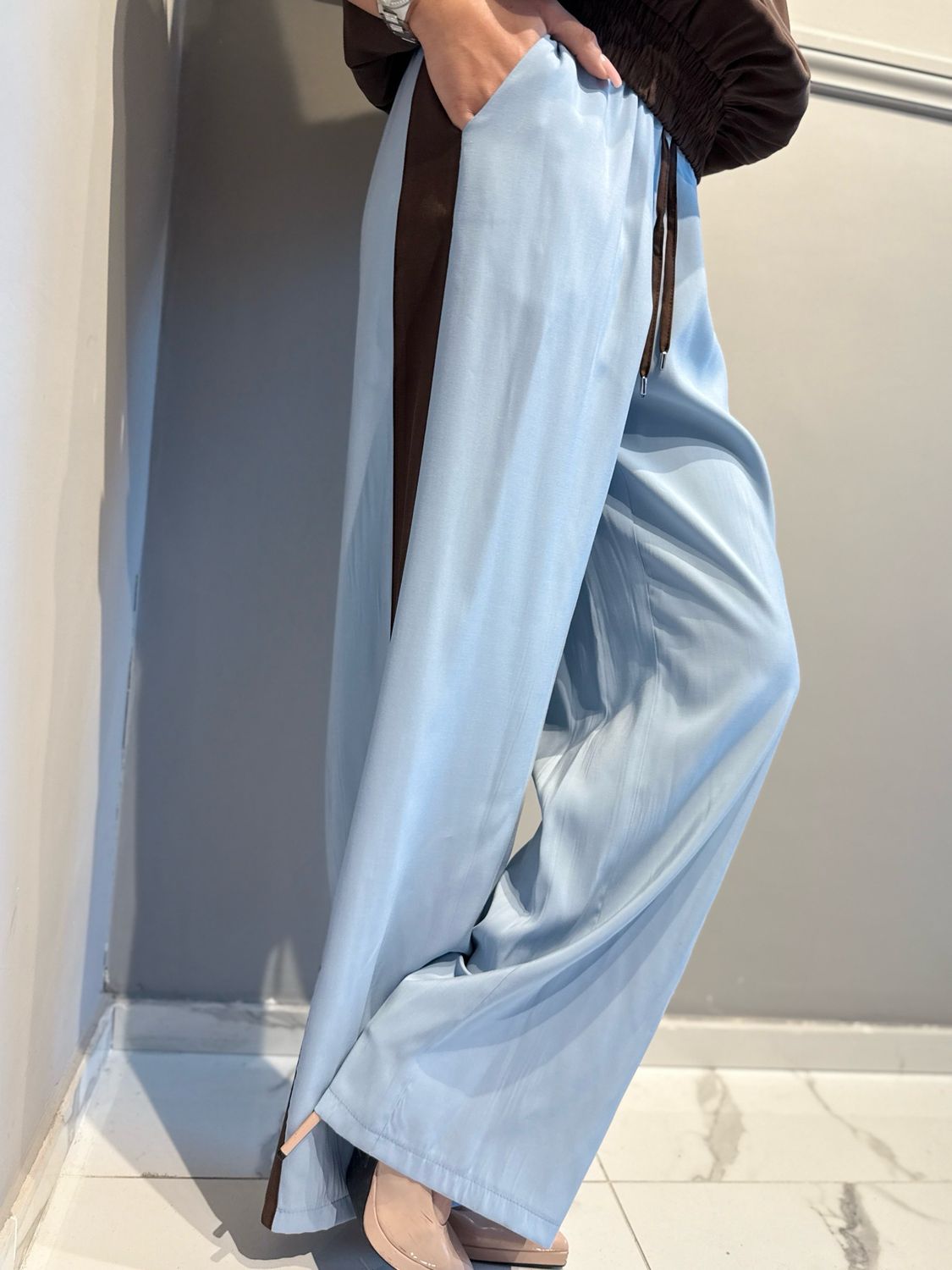 MOTEL - pantalone bande laterali elastici in vita palazzo 26P4875 celate/gesso/moro