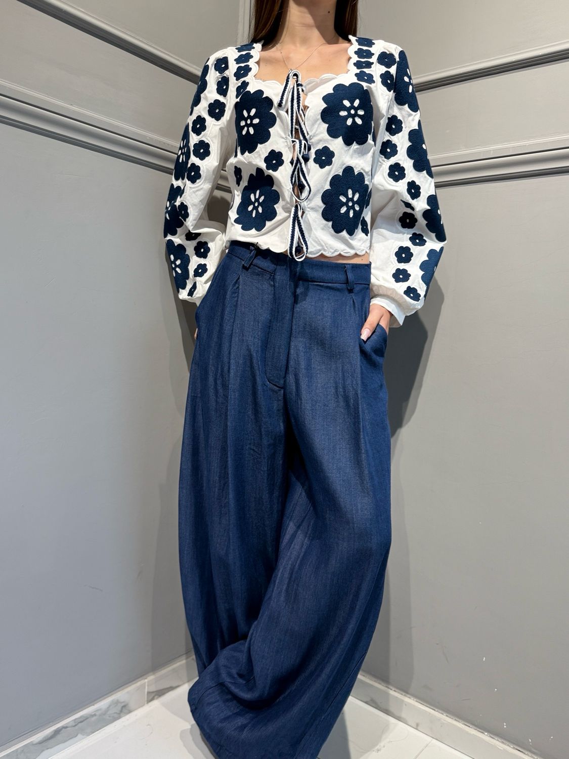 TENSIONE IN - pantalone Baloon in chambray S26PE21 blu