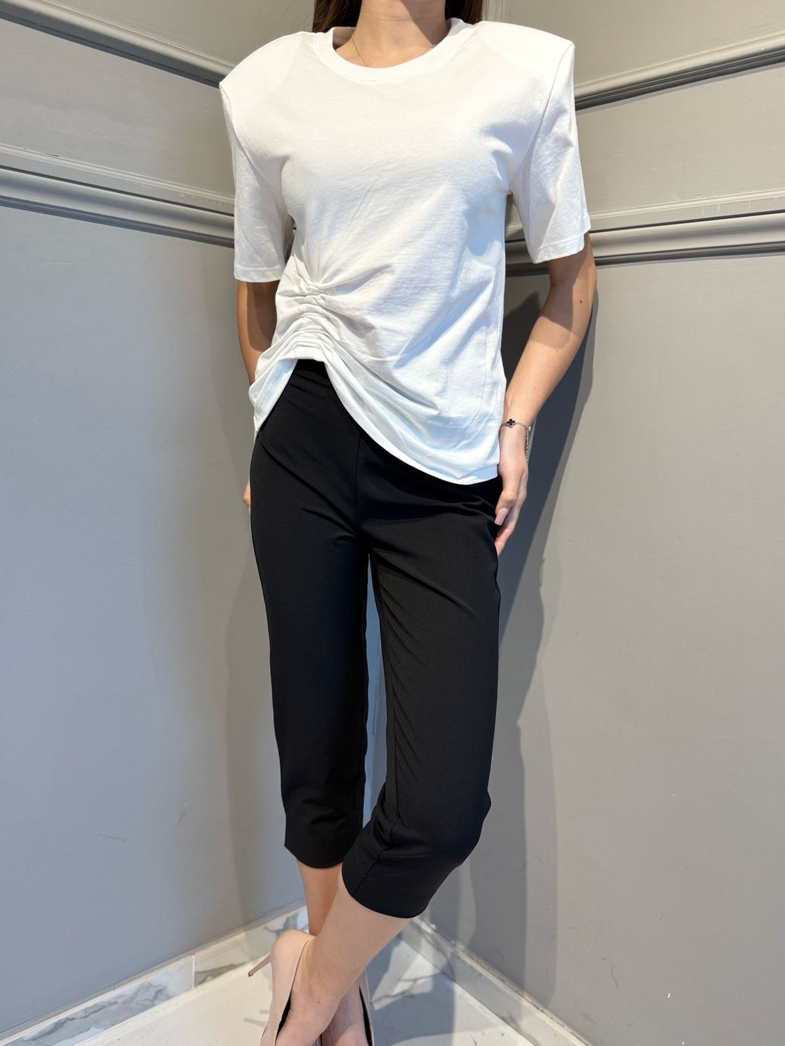 VICOLO - t-shirt con drappeggi UAB0329 bianco