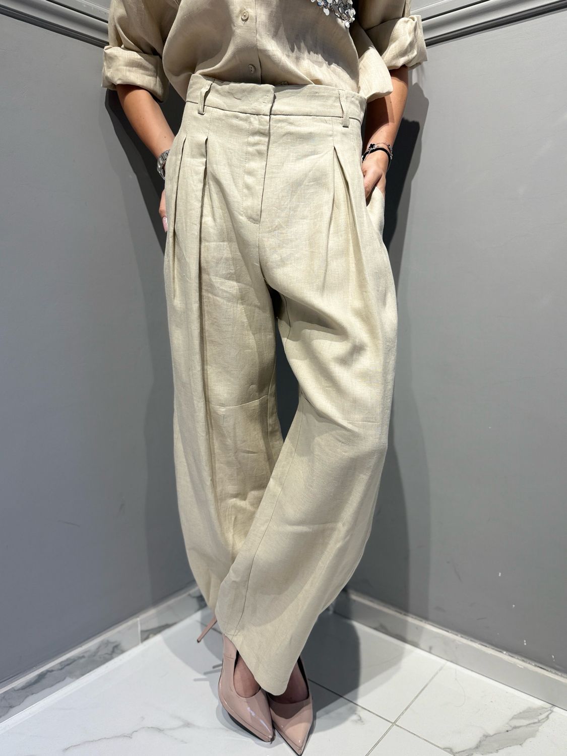 TENSIONE IN - pantalone Baloon con pences in puro lino 26P4950 sabbia