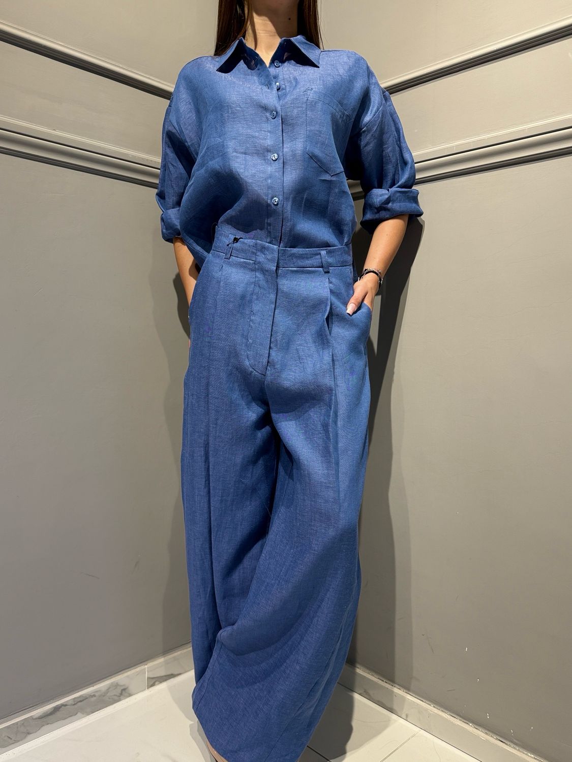 TENSIONE IN - camicia a scatoletta in puro lino S26CE16 indaco