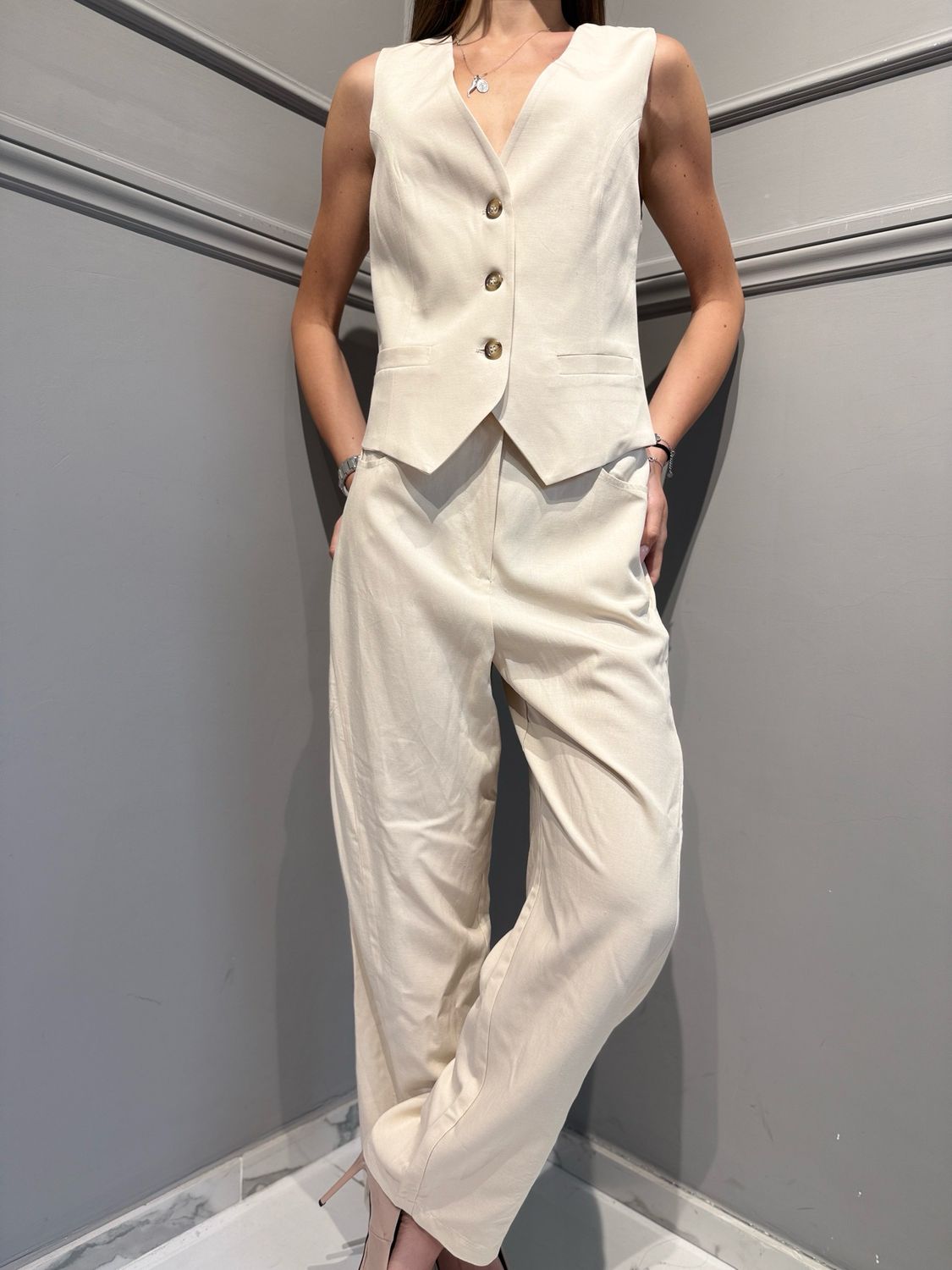 VICOLO - completo gilet+pantalone TAB2327 burro