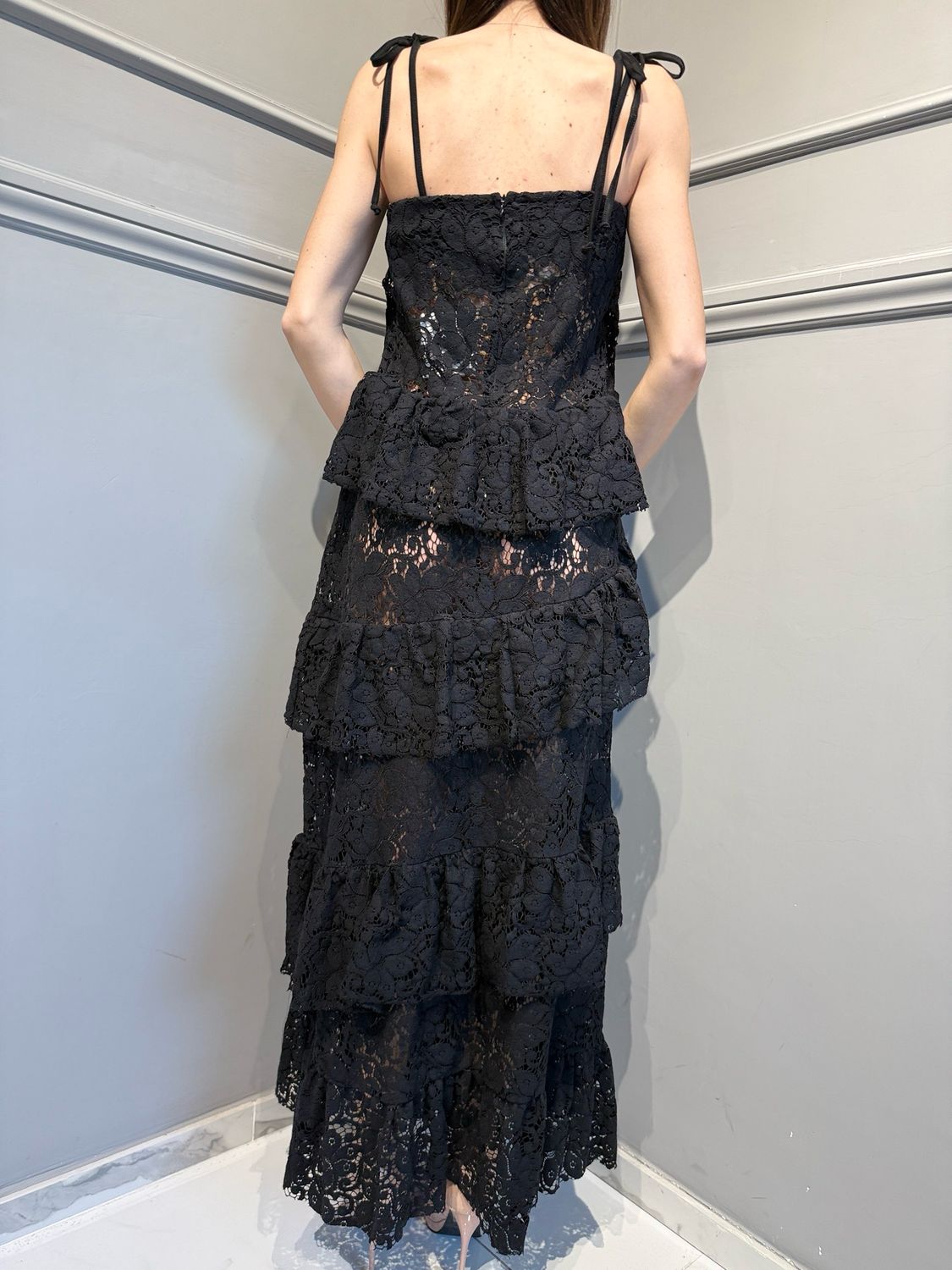 TENSIONE IN - abito con maxi balze in pizzo 39273 nero