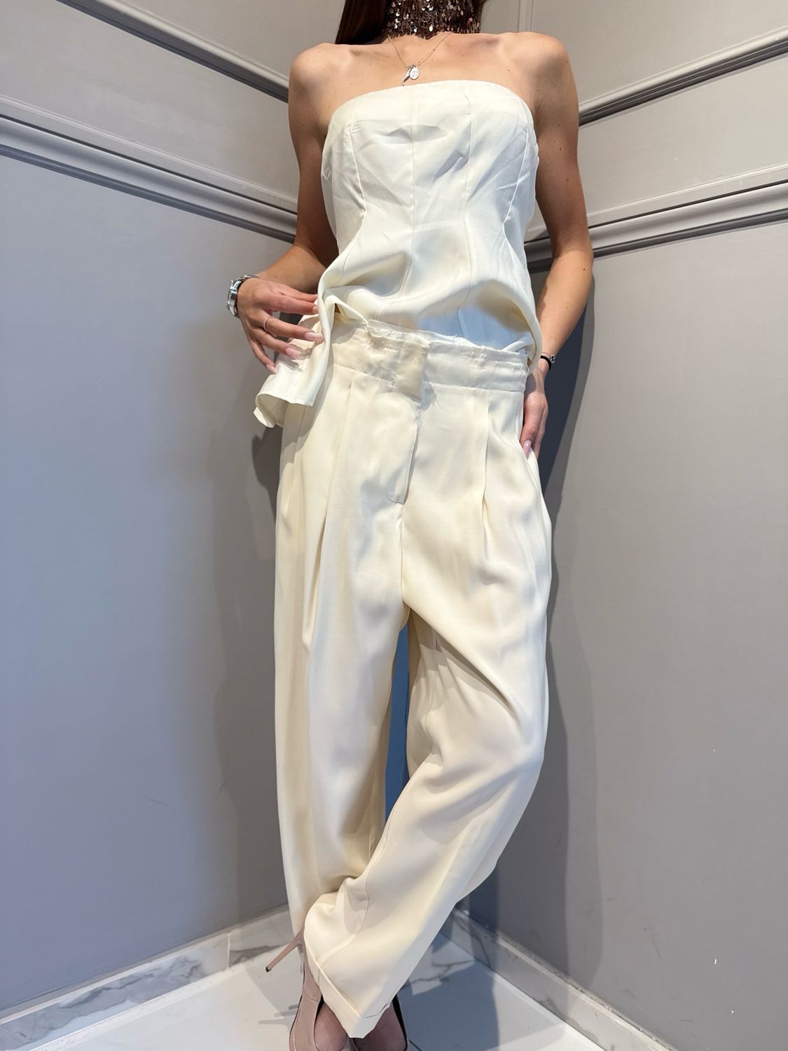 VICOLO - pantalone in viscosa con pences e risvolto TAB1585 vaniglia