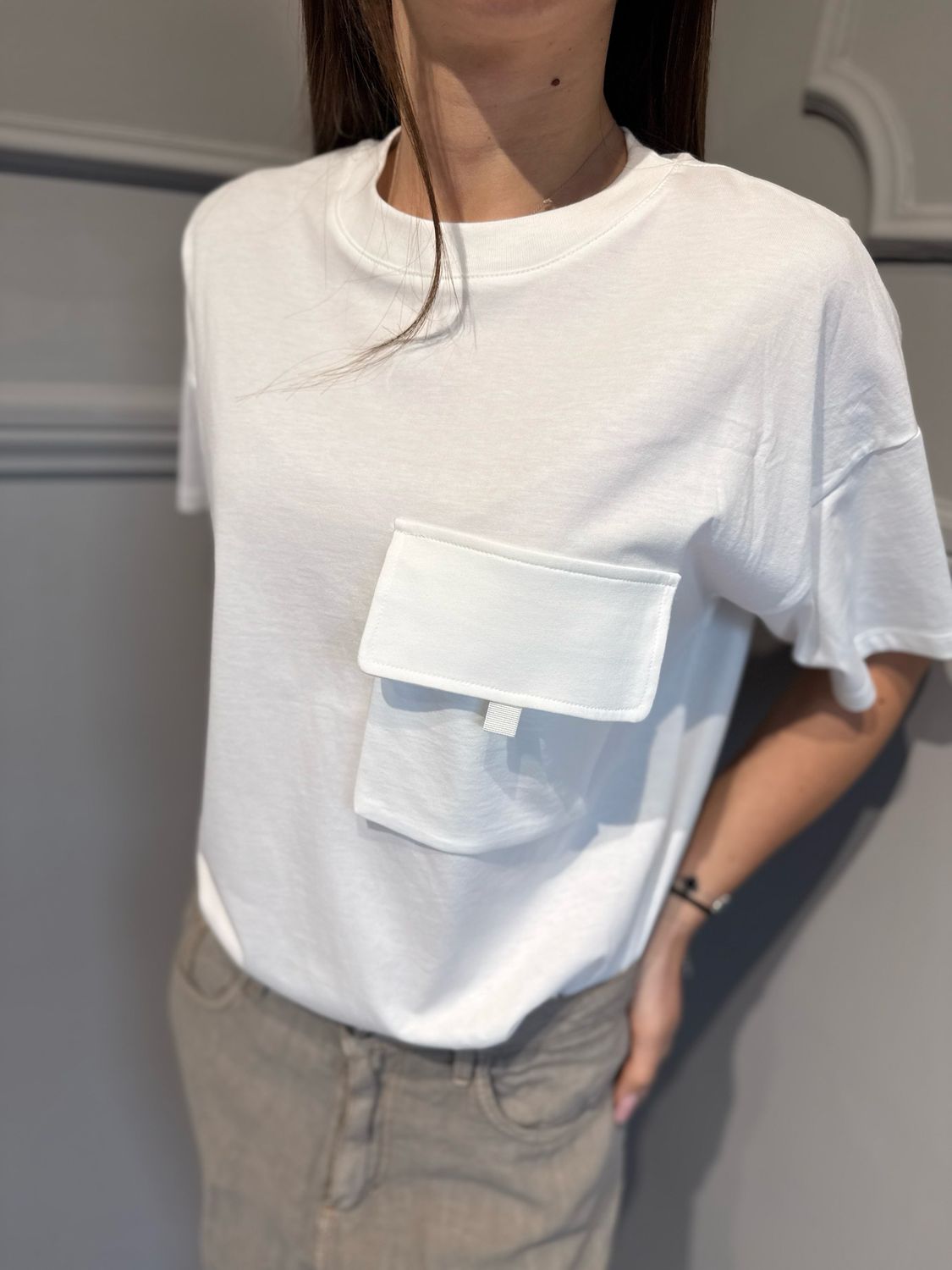 VICOLO - t-shirt tasca bianca UAB0373