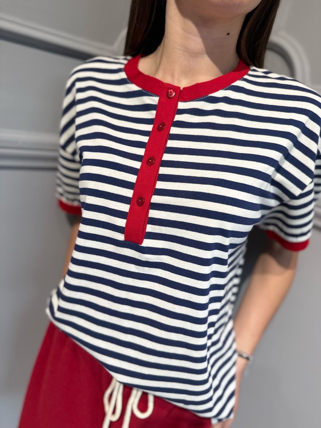 MOTEL - t-shirt serafino 26M4812 panna/blu